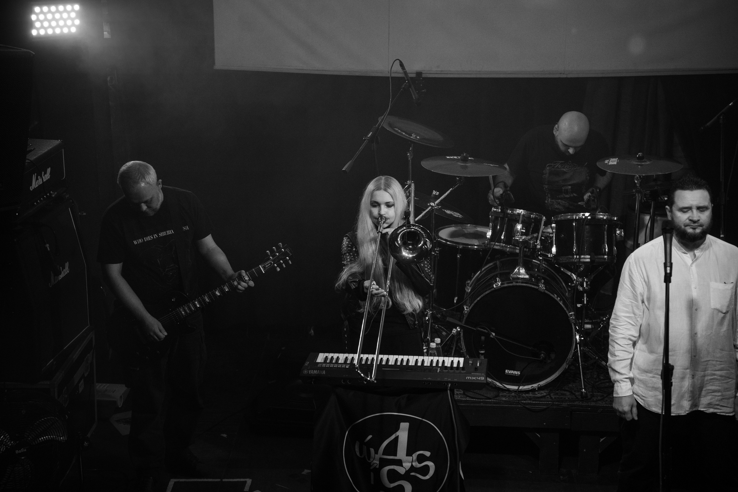 Фестиваль «Doom на Неве IV»|Ласточка. Концертный и репортажный фотограф в Санкт-Петербурге Слава Пахомов