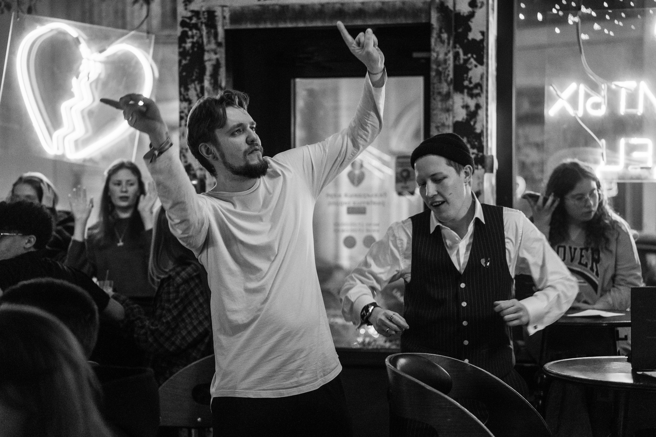 День святого Валентина в Баре разбитых сердец. Концертный и репортажный фотограф в Санкт-Петербурге Слава Пахомов