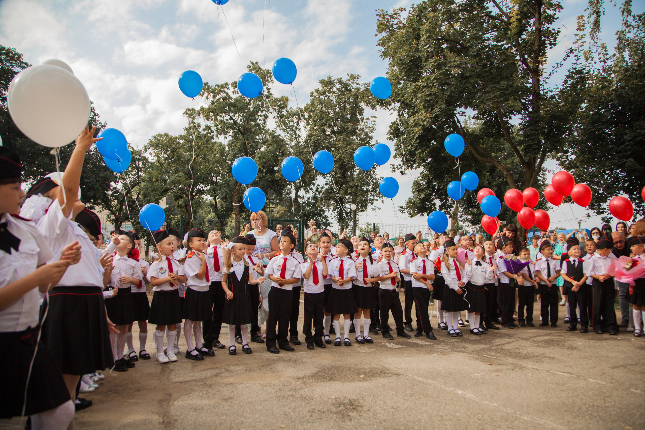 Линейка 1 сентября. Свадебный и семейный фотограф в Армавире
