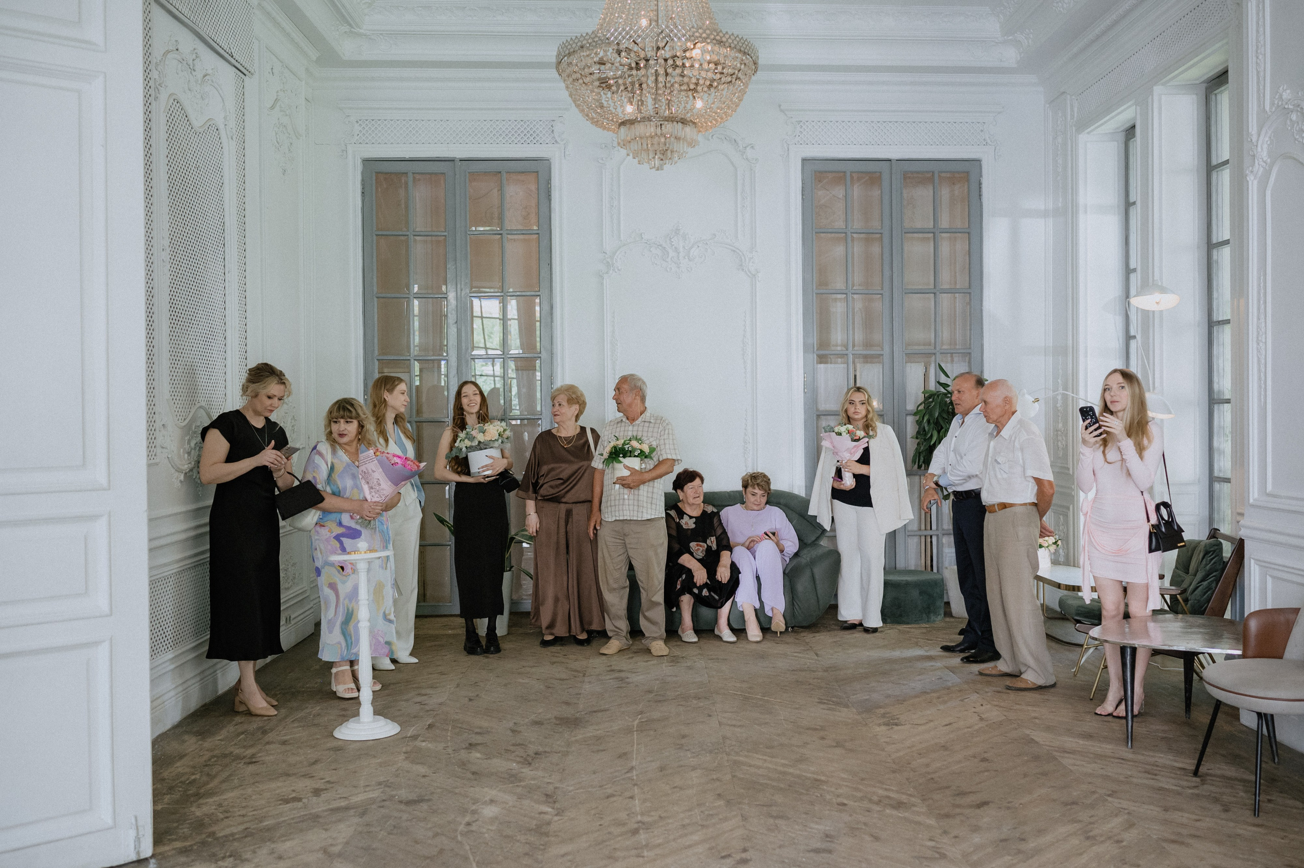 Регистрация брака и фотосессия в Особняке Royal. Свадебный фотограф Москва — Сергей и Татьяна