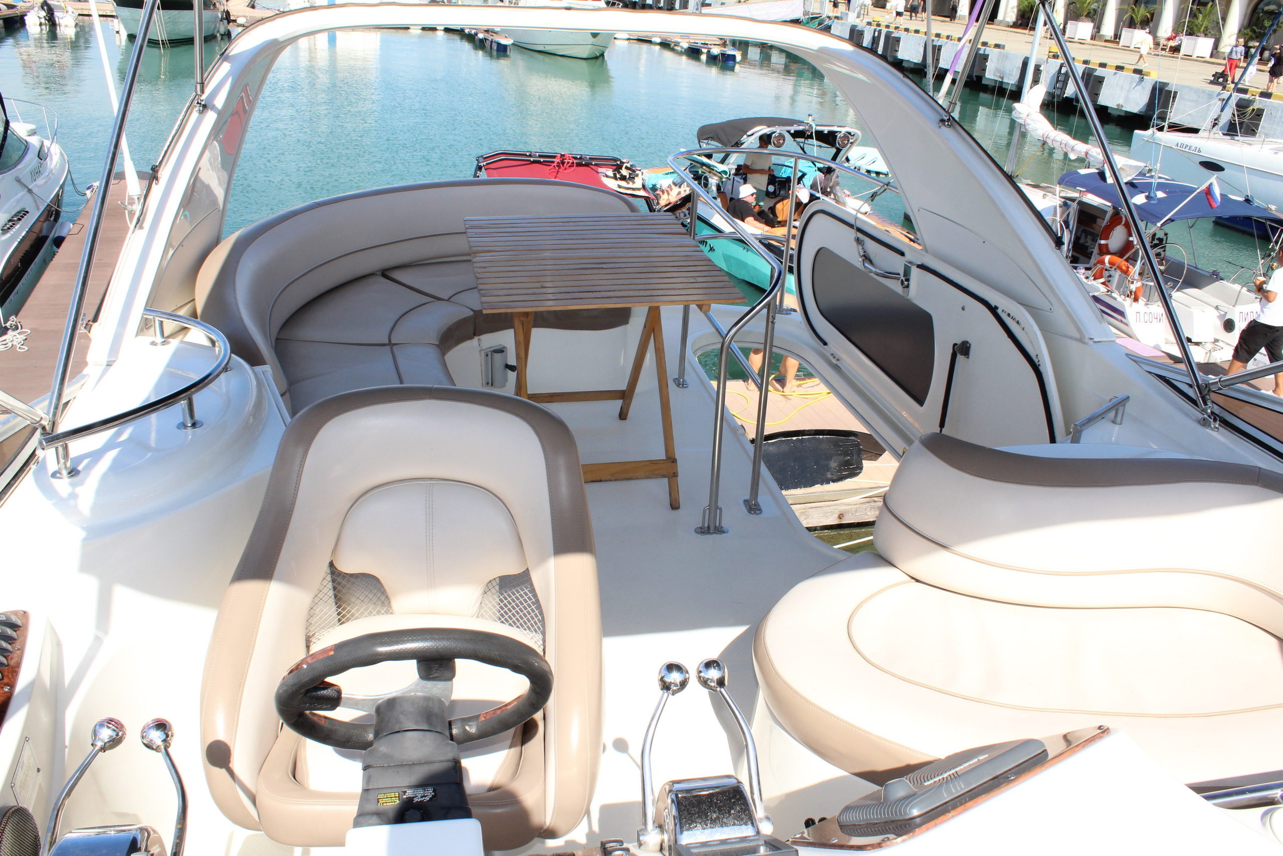 Яхта Меридиан Аренда Яхты в Сочи Яхтанаморе YACHTNAMORE YACHTANAMORE