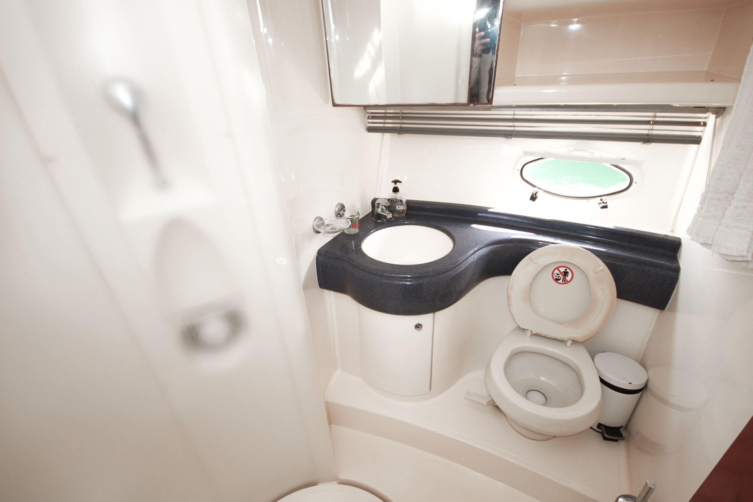 Яхта Санторини Аренда Яхты в Сочи Яхтанаморе YACHTNAMORE YACHTANAMORE