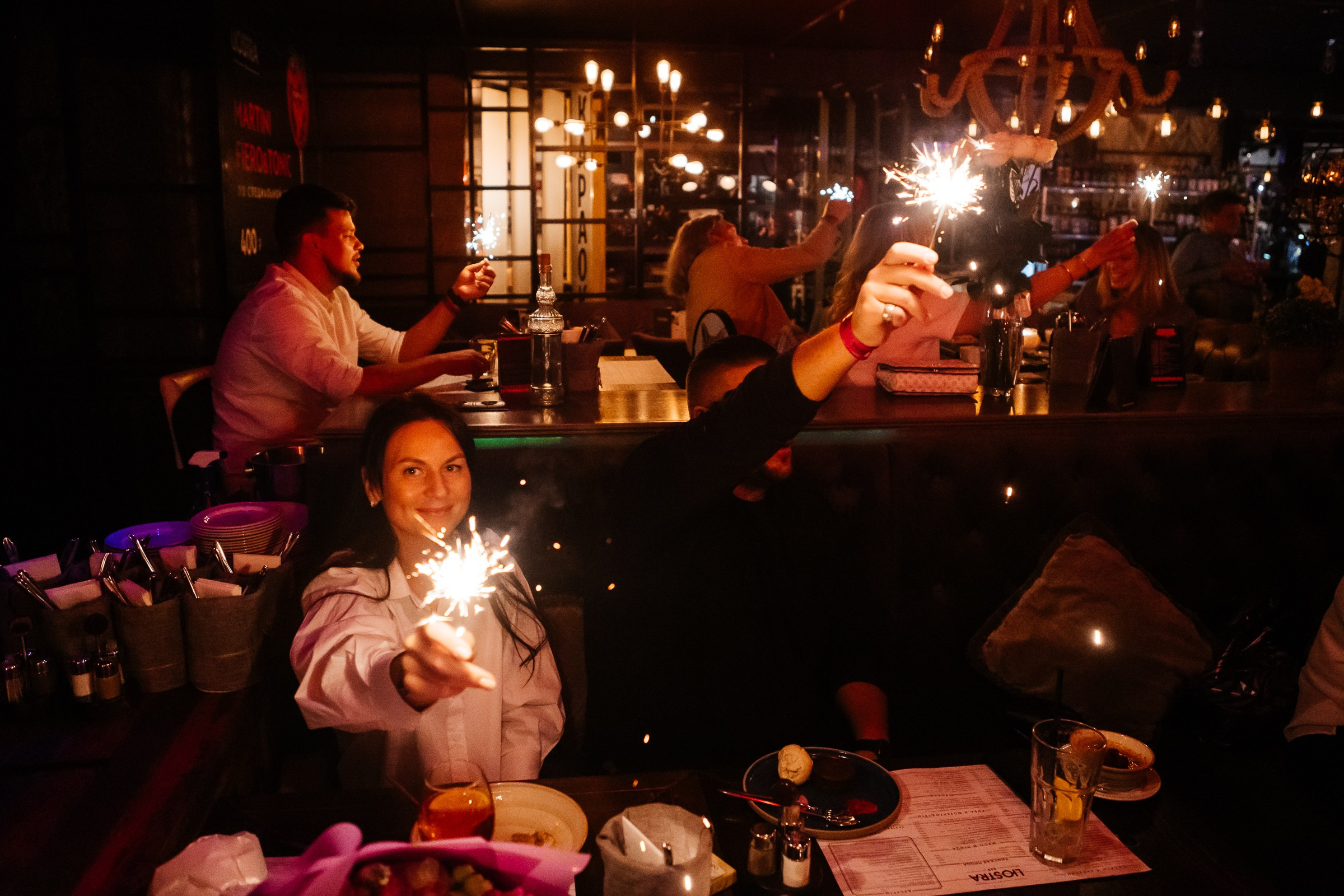 Полюшка в Lustra bar. Репортажный и свадебный фотограф Катерина Потапова