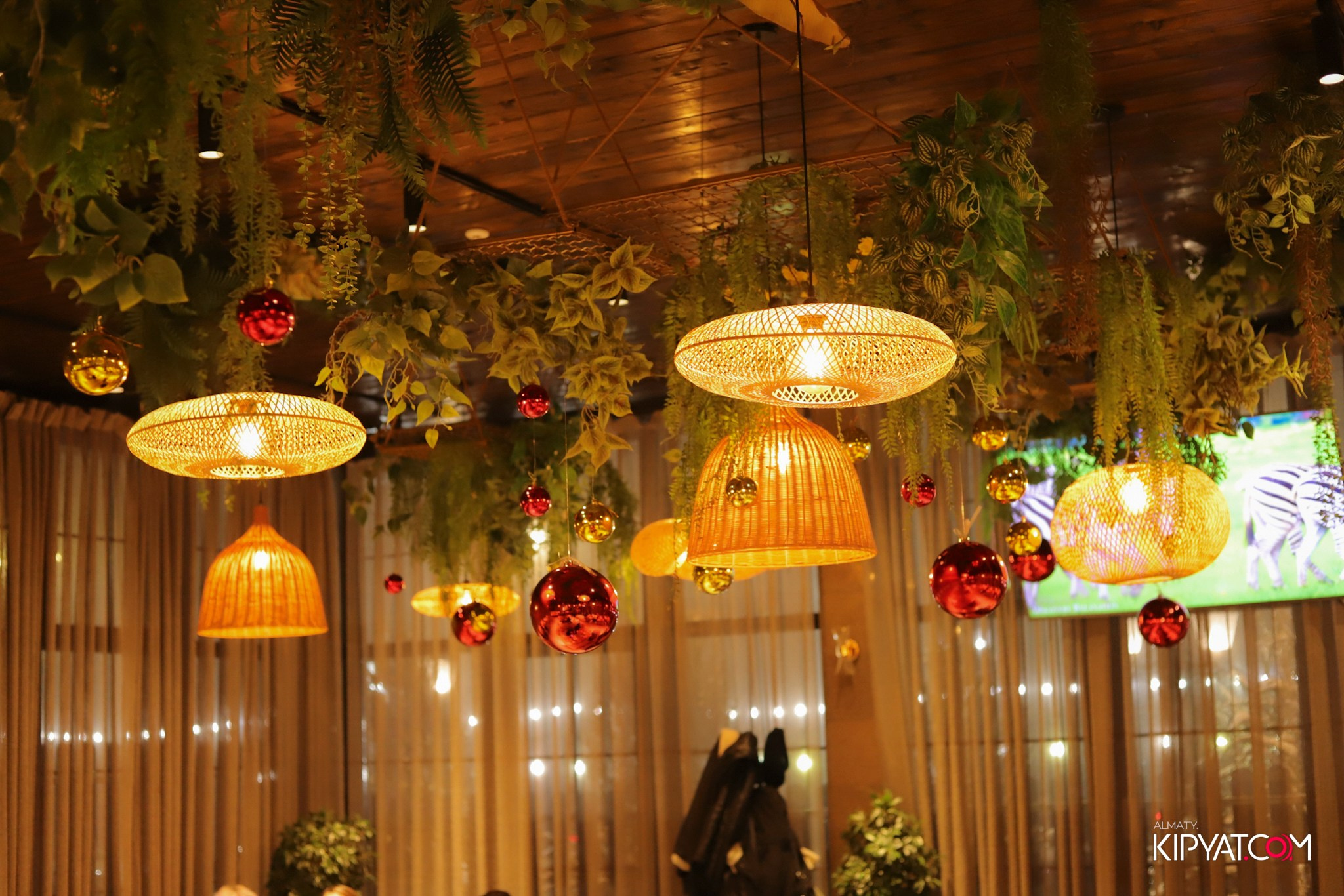 RAHHAT РЕСТОРАН. КИПЯТКОМ АЛМАТЫ! Фотосъемка мероприятий в Алматы