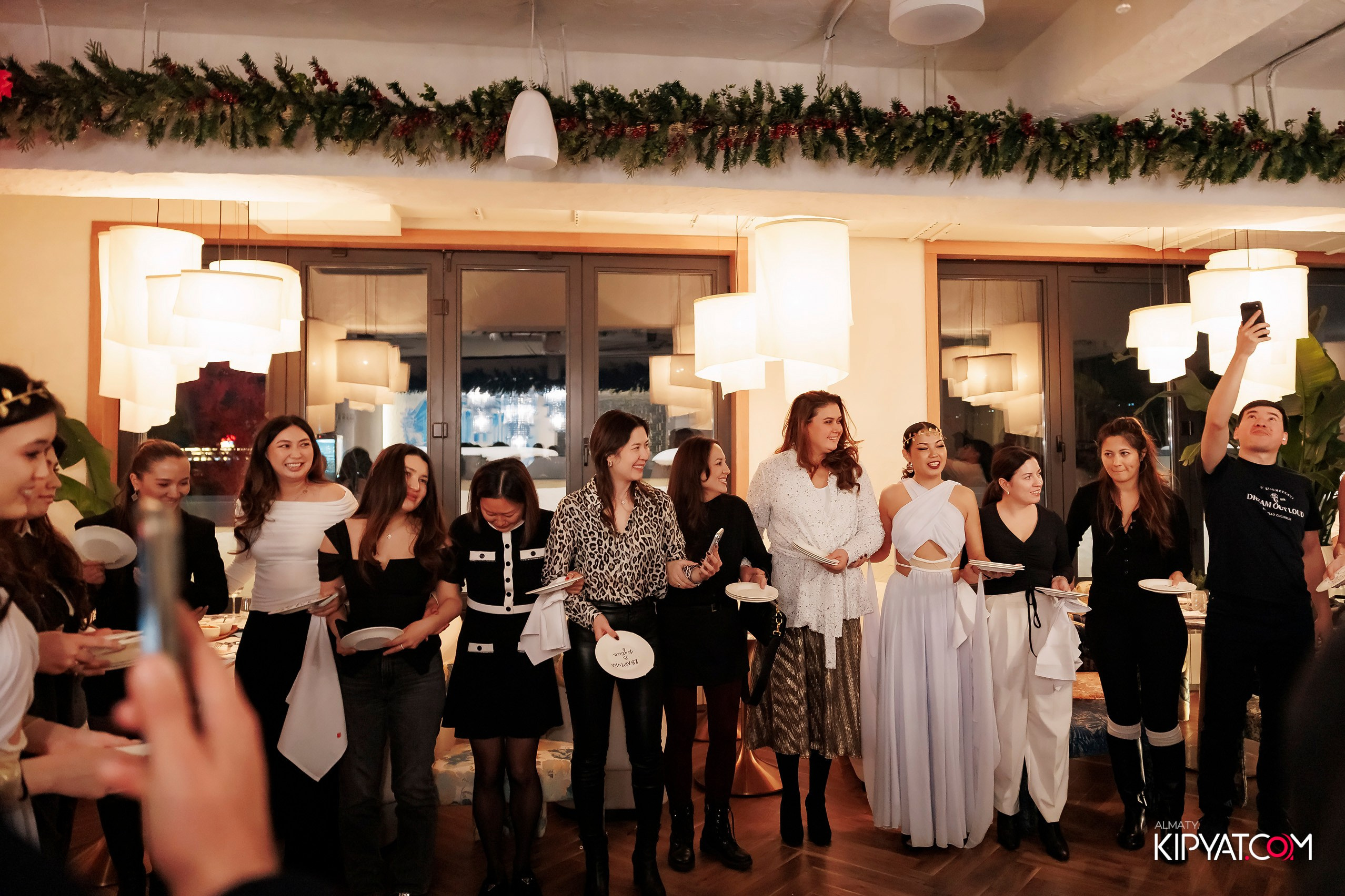 AIZA NEO BISTRO MIRAS. КИПЯТКОМ АЛМАТЫ! Фотосъемка мероприятий в Алматы