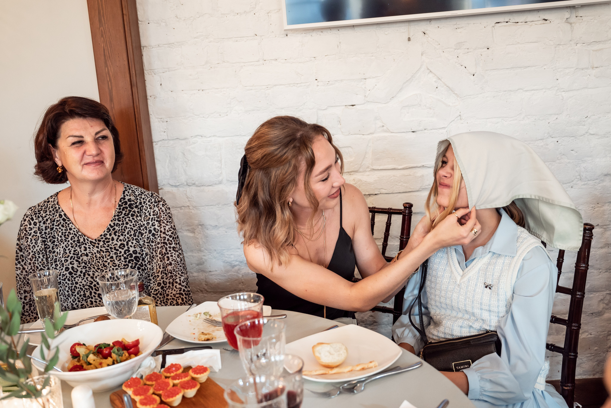 Свадьба в Санкт-Петербурге. Анастасия Петрович фотограф, фотокорреспондент в Москве и Санкт-Петербурге. Фотосъёмка репортажа, мероприятия, корпоративная съёмка, контент