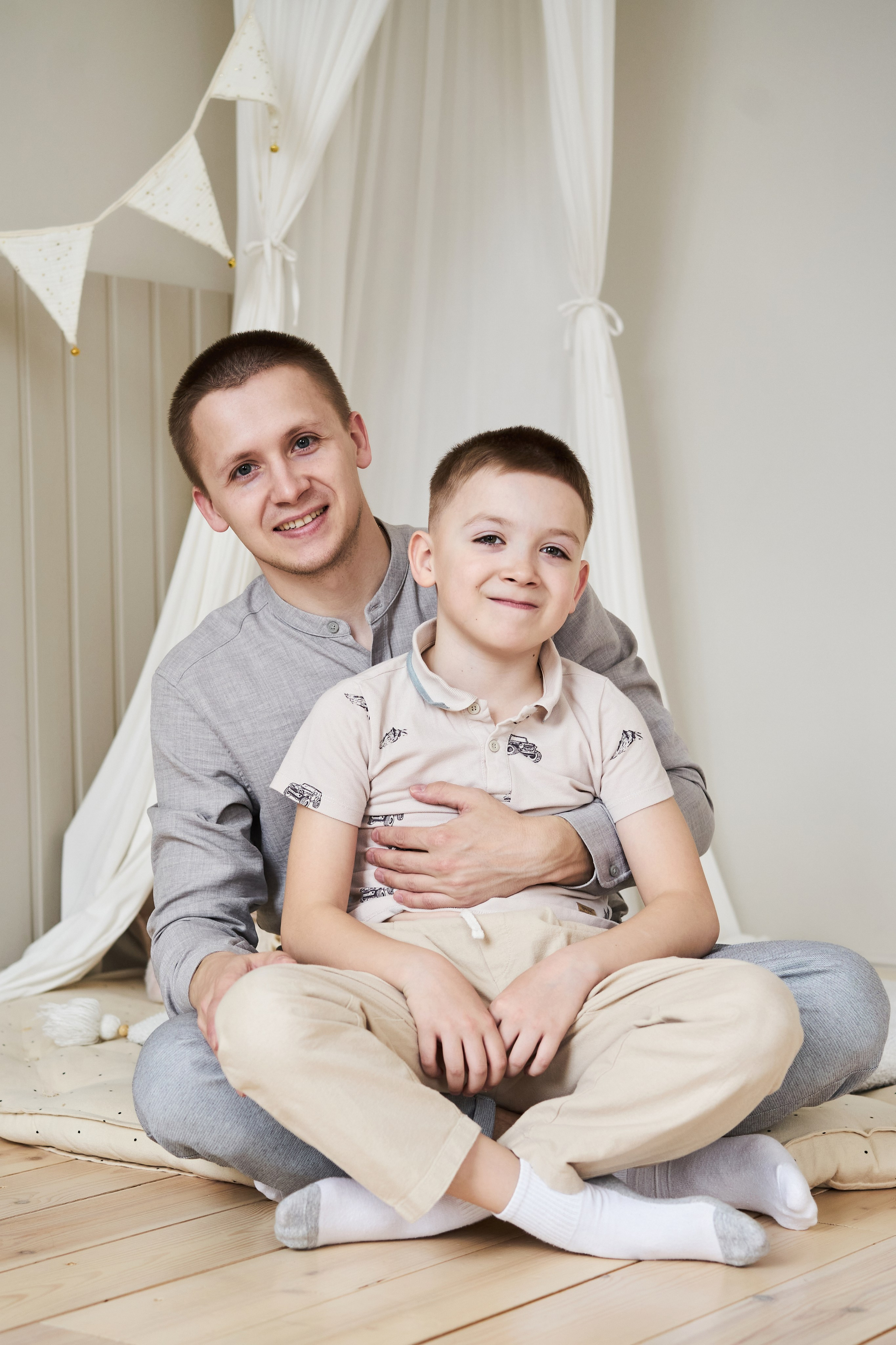 Семейная фотосессия в студии. Фотограф Екатеринбург Кокшарова Александра