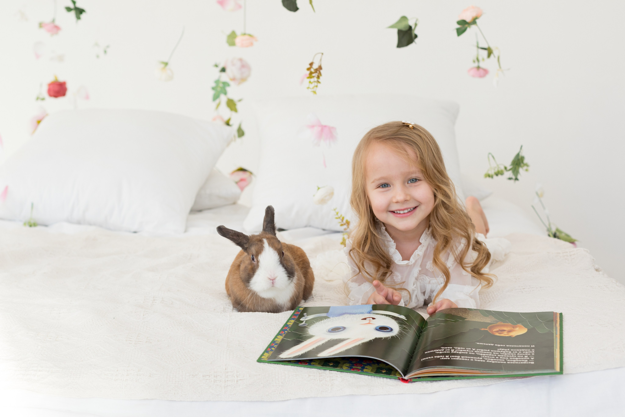 Фотосессия с детскими книгами. Детский и контент фотограф Надя Волкова Санкт-Петербург