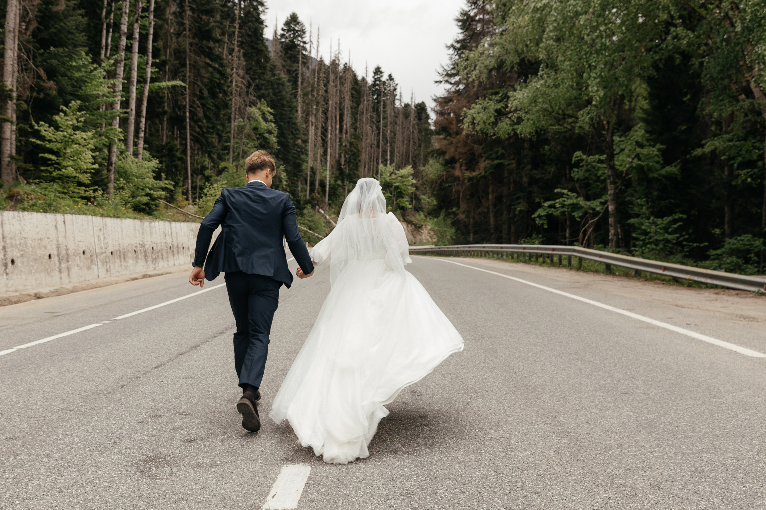 Вениамин и Валерия в Домбае. Миленина Юлия Свадебный и семейный фотограф в Краснодаре