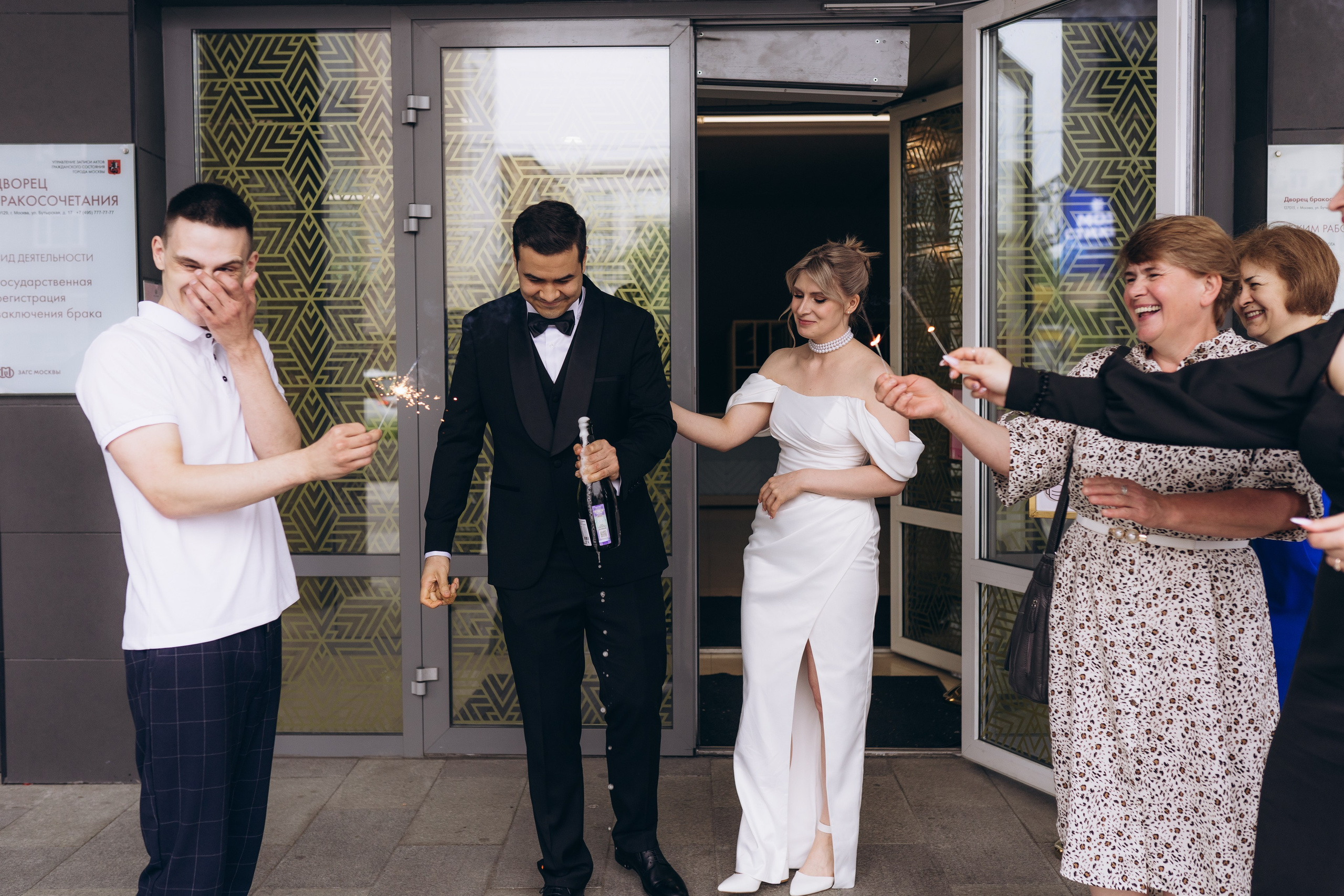 Свадебная фотопрогулка в Москве по центру. Свадебный фотограф в Москве Анна Полушина