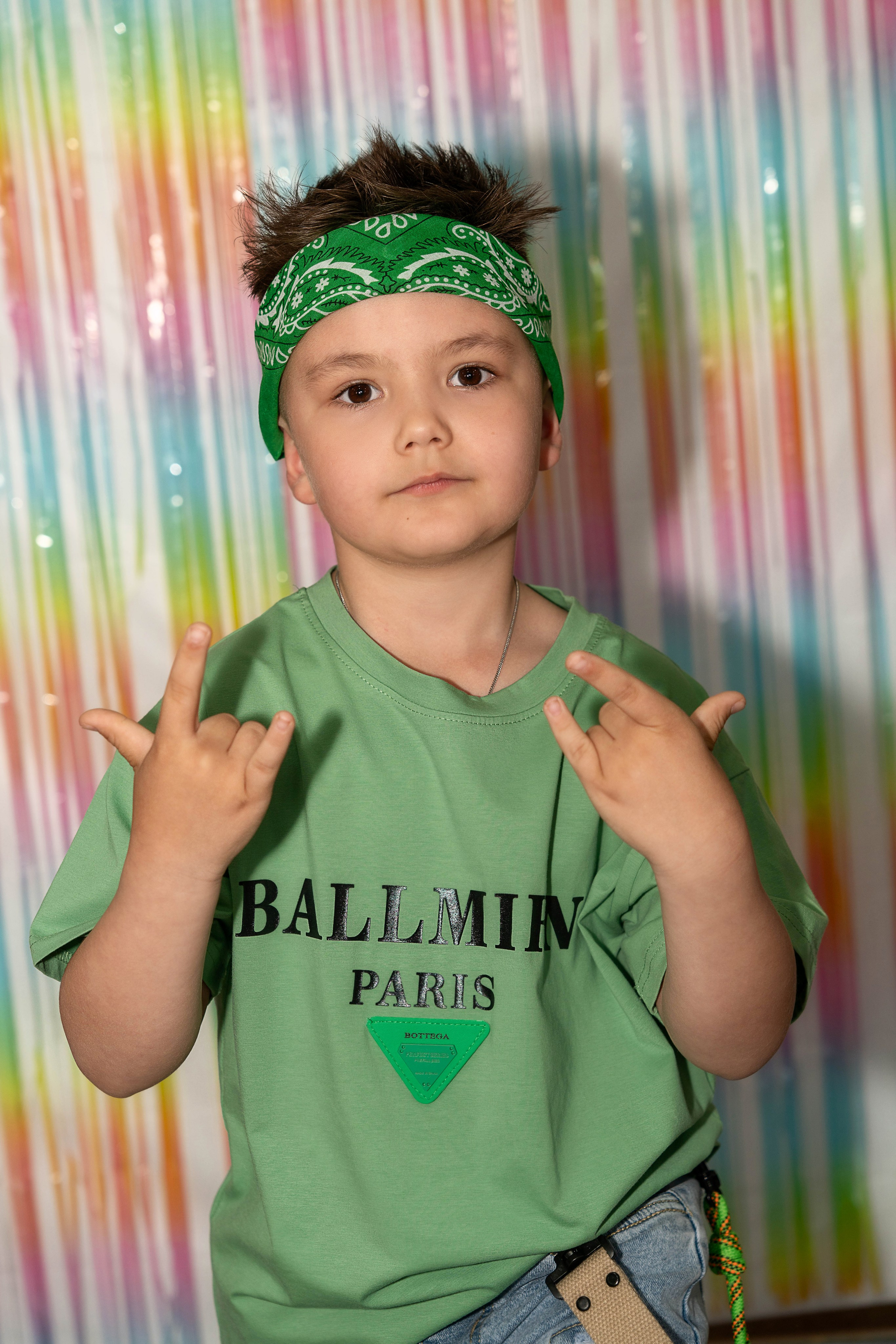 Съёмки в школе и садах, выпускные альбомы