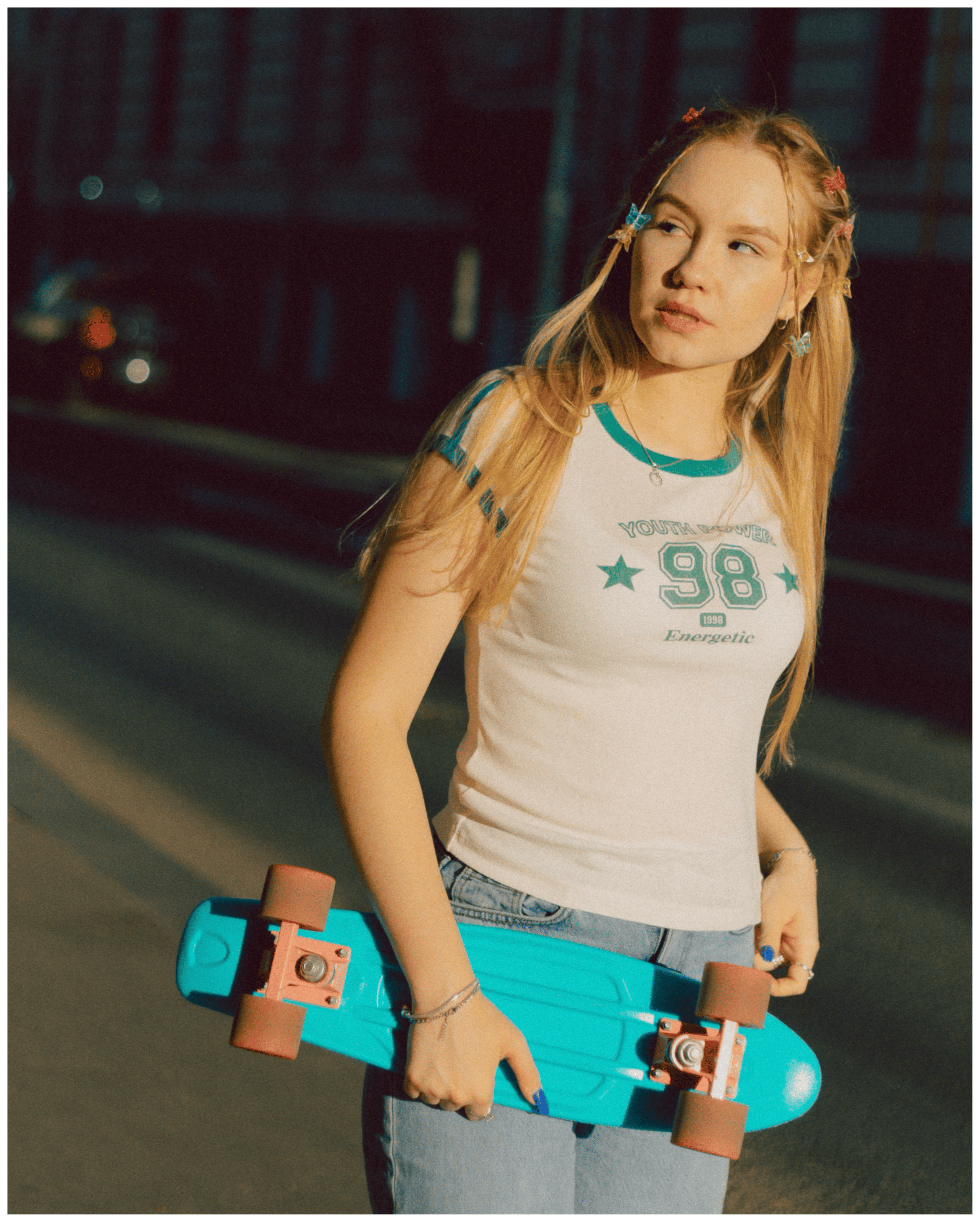 Вайб 2000-х. Женский и лавстори фотограф в Москве Елена Аксютко