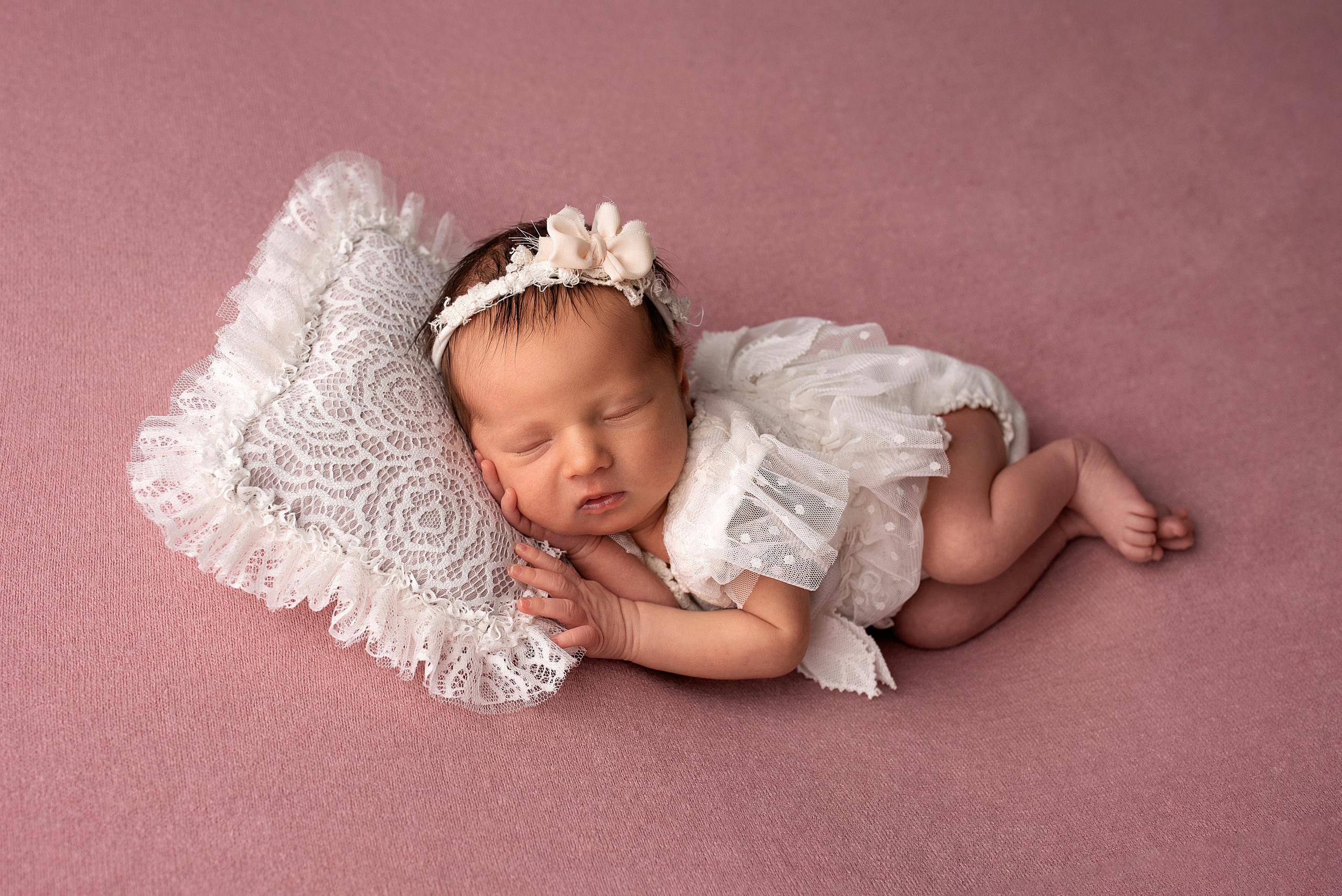 Новорождённые девочки. Детский фотограф новорождённых в Минске Боровик Екатерина