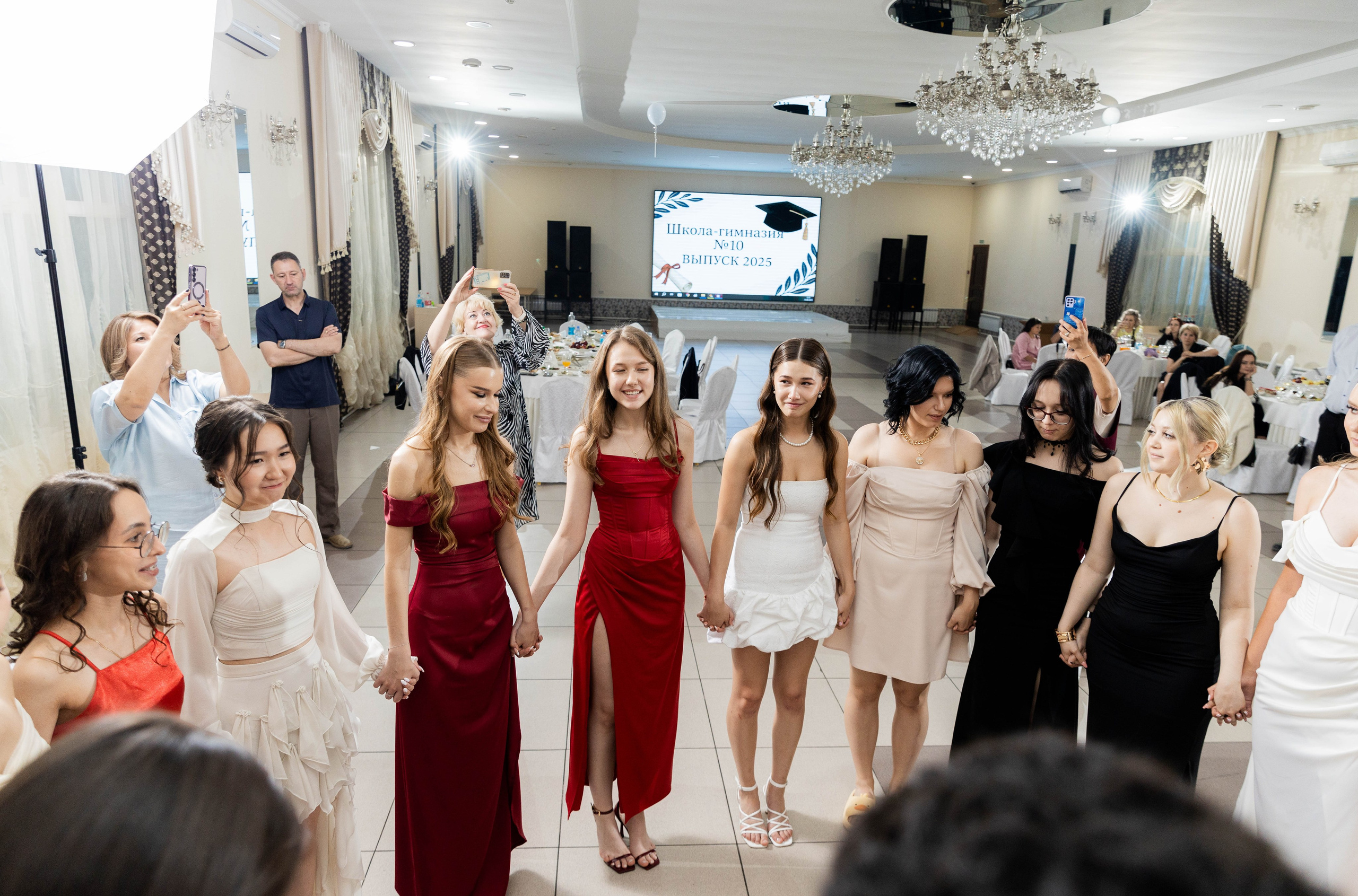 Школа № 10. Выпускной, 11 «А» класс