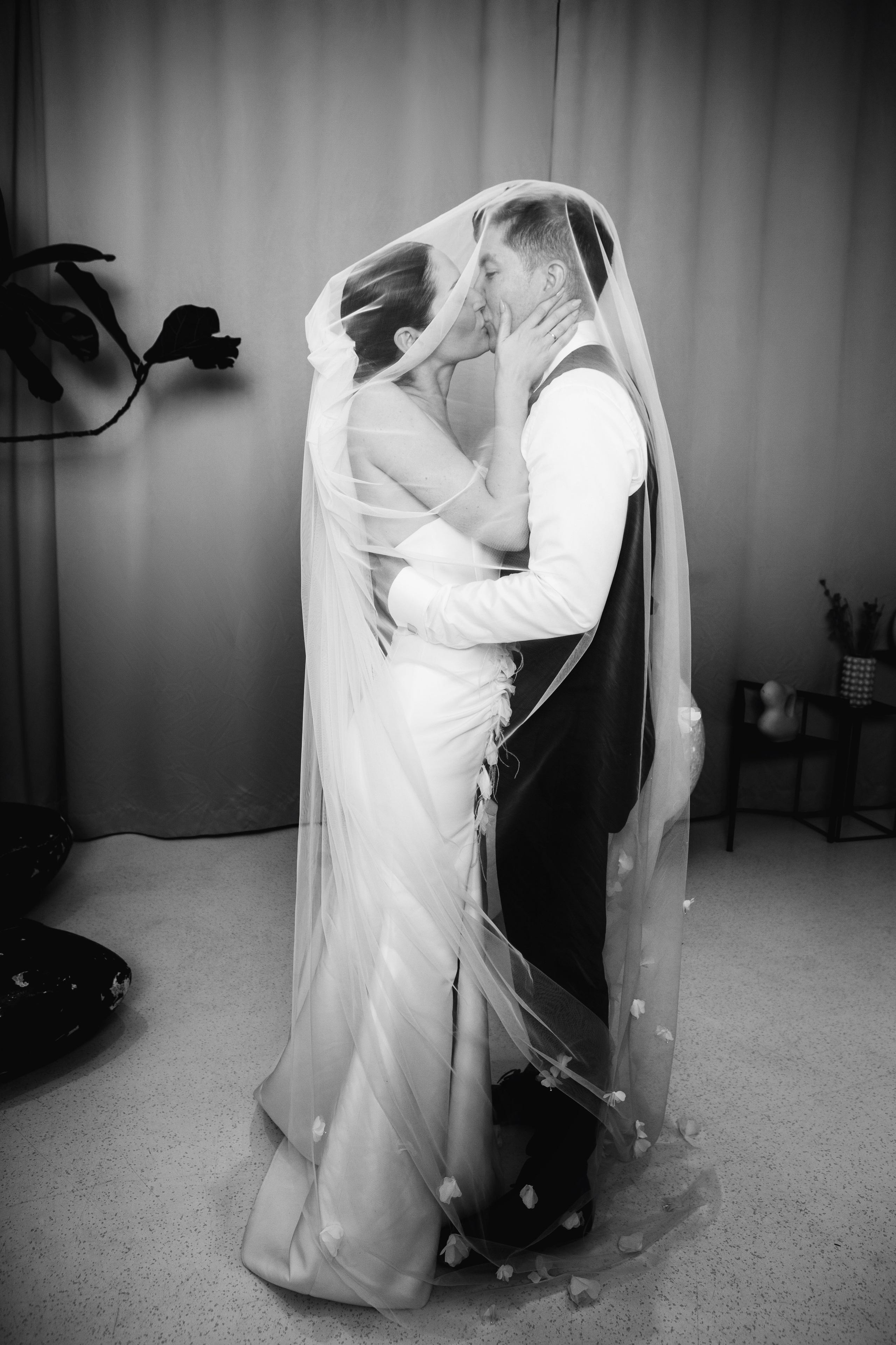 Фотосессия жениха и невесты в шипиловском загсе. Фотограф Ольга Ефремова