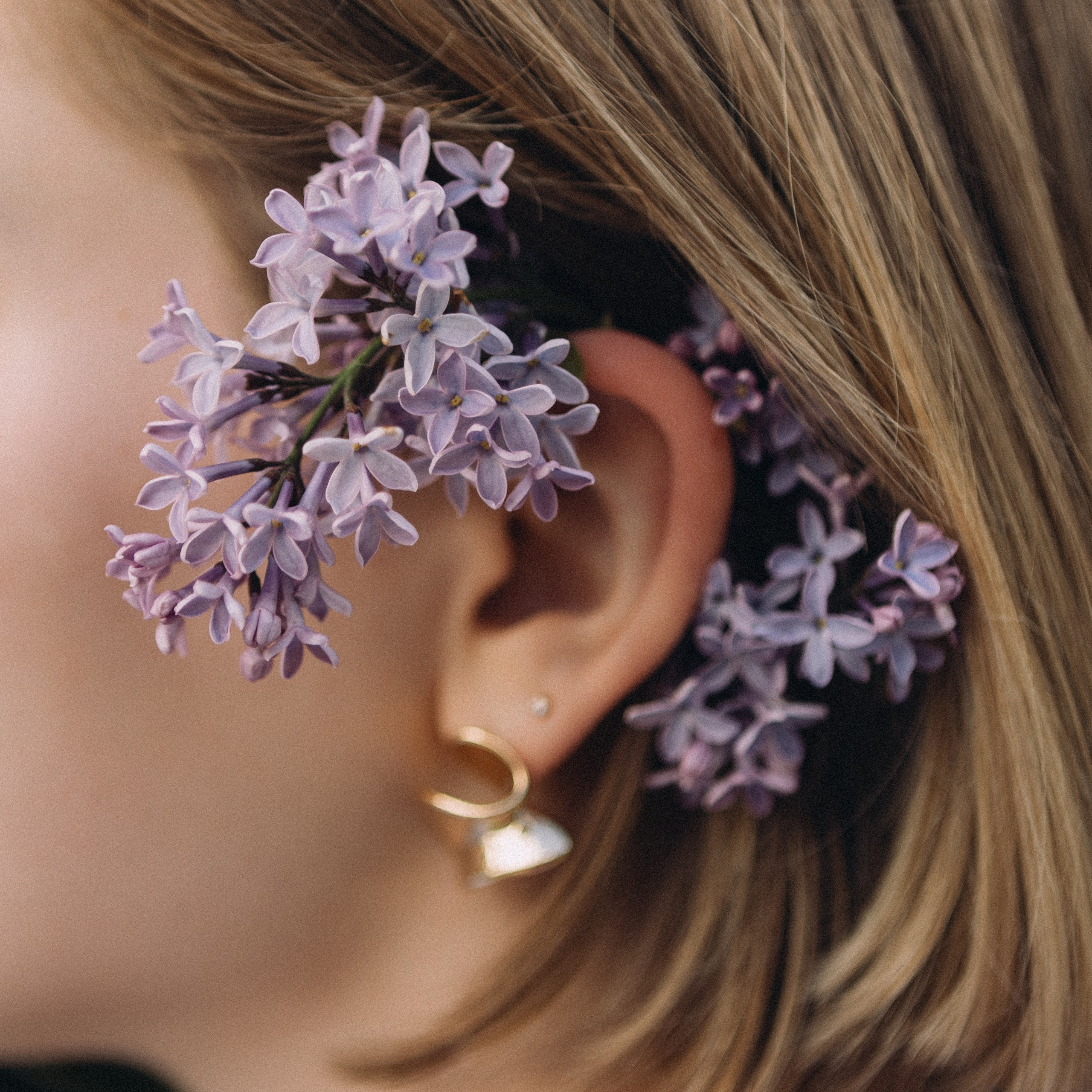 Фотосессия для пары в сиреневом саду. Фотограф Калагина Светлана