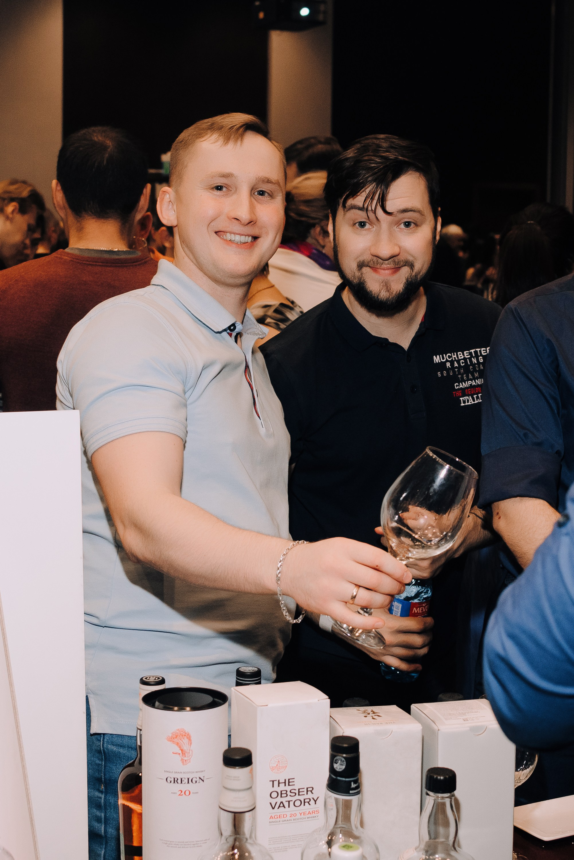 ФЕСТИВАЛЬ ВИНА И КРЕПКИХ НАПИТКОВ МАВТ-ВИНОТЕКА. Репортажный фотограф Зуев Роман г. Челябинск