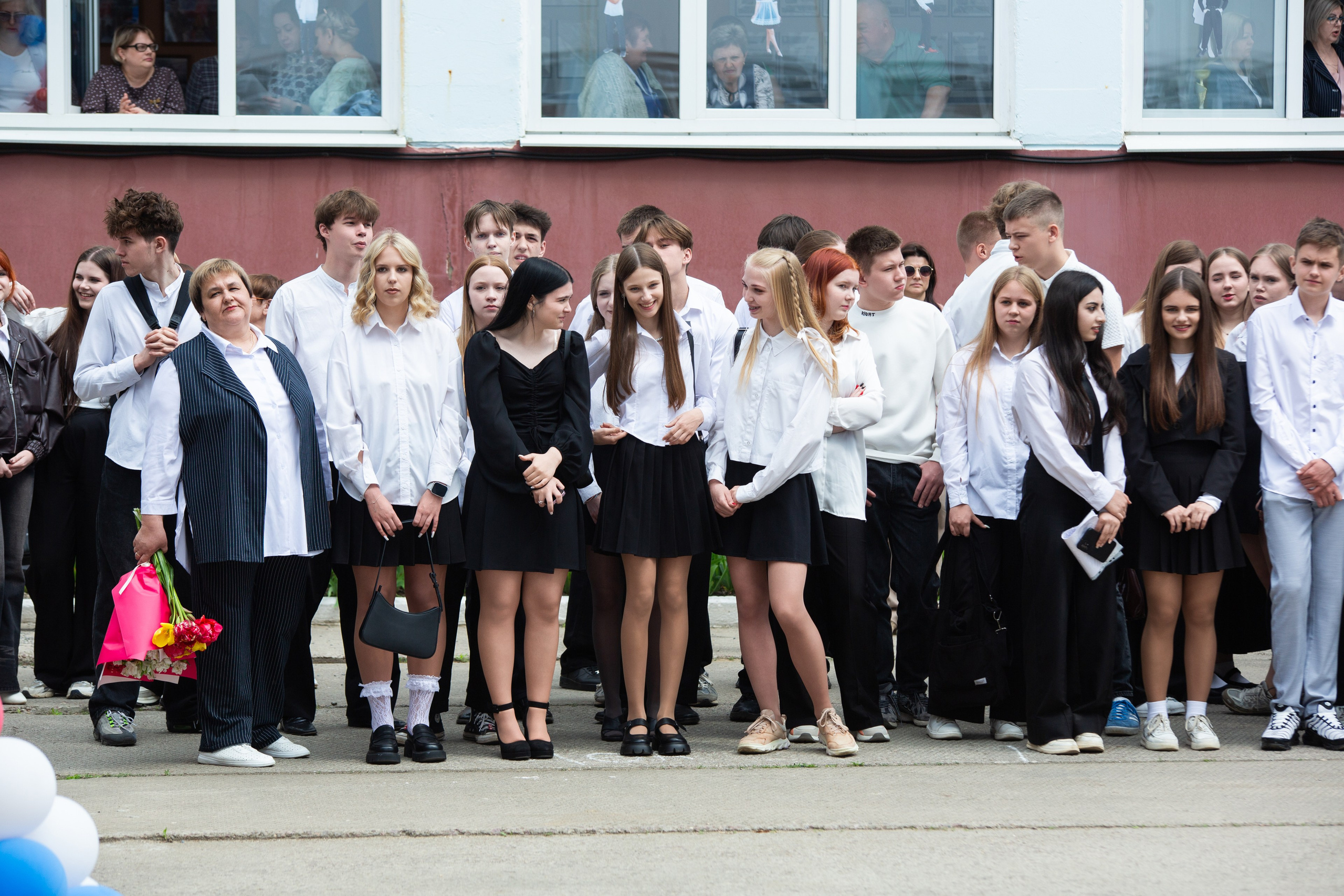 ПОСЛЕДНИЙ ЗВОНОК 2025 9 ШКОЛА. ТВОЙ АЛЬБОМ / ТВОИ ПРАВИЛА