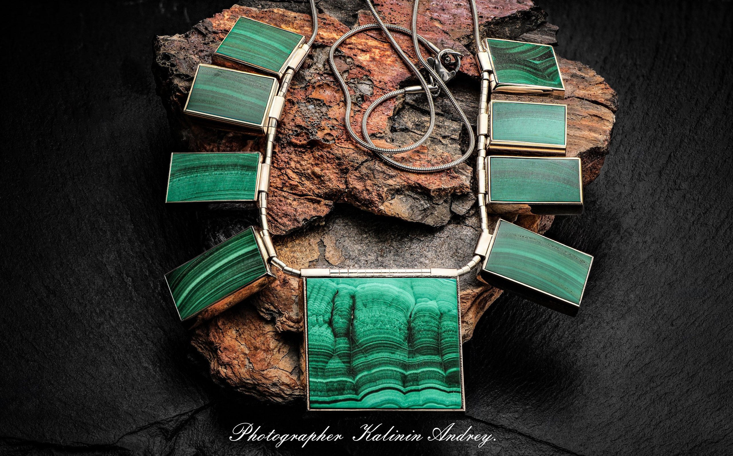 Рекламная эксклюзивная предметная фотосъёмка ювелирных изделий в Москве  тел +7 966-003-13-07. Высококачественная профессиональная рекламная фотосъёмка ювелирных украшений, драгоценных камней в Москве. Обучение, консультация