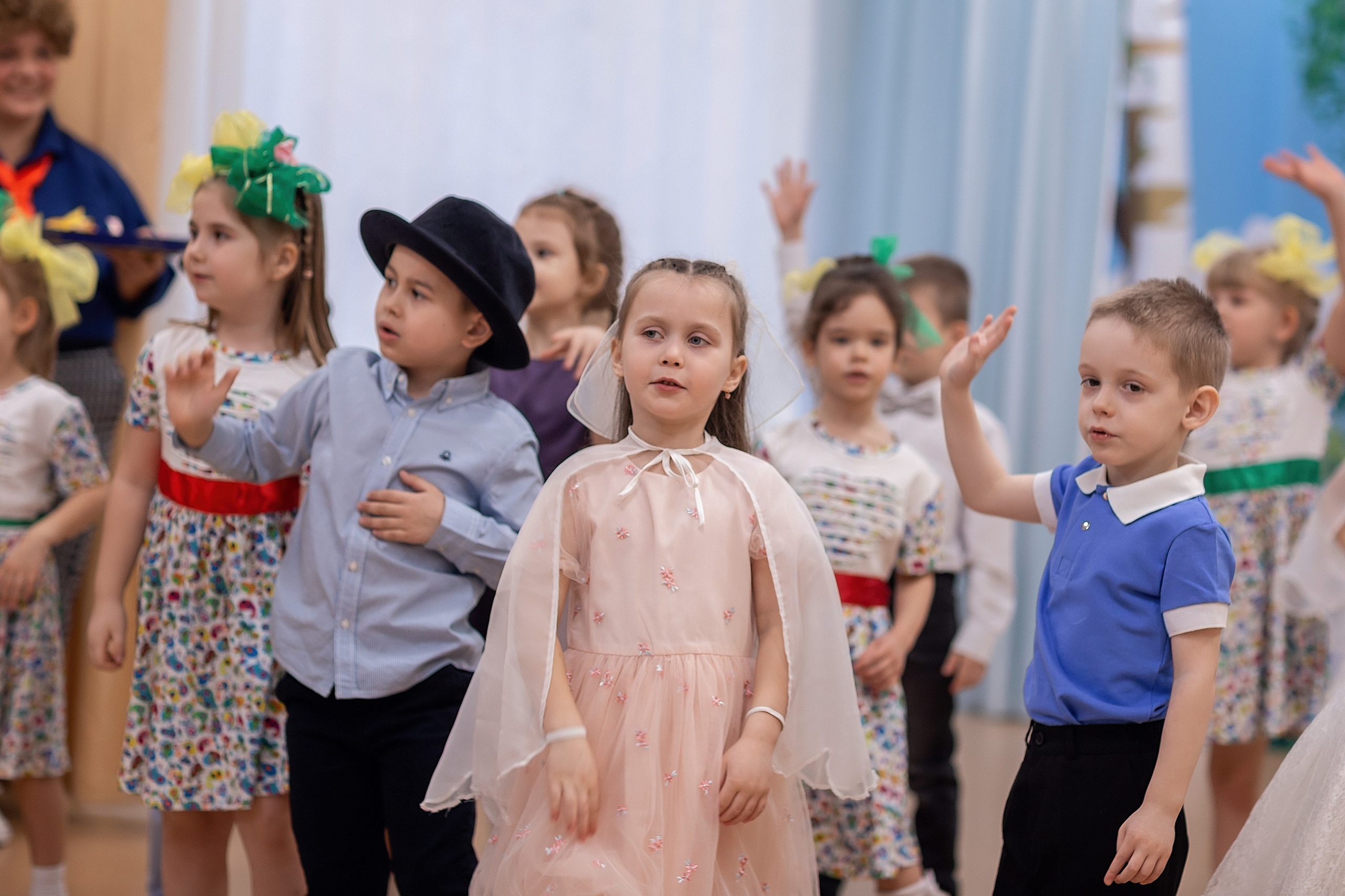 Весенний утренник_старшая группа_2025. Семейный фотограф в Санкт-Петербурге