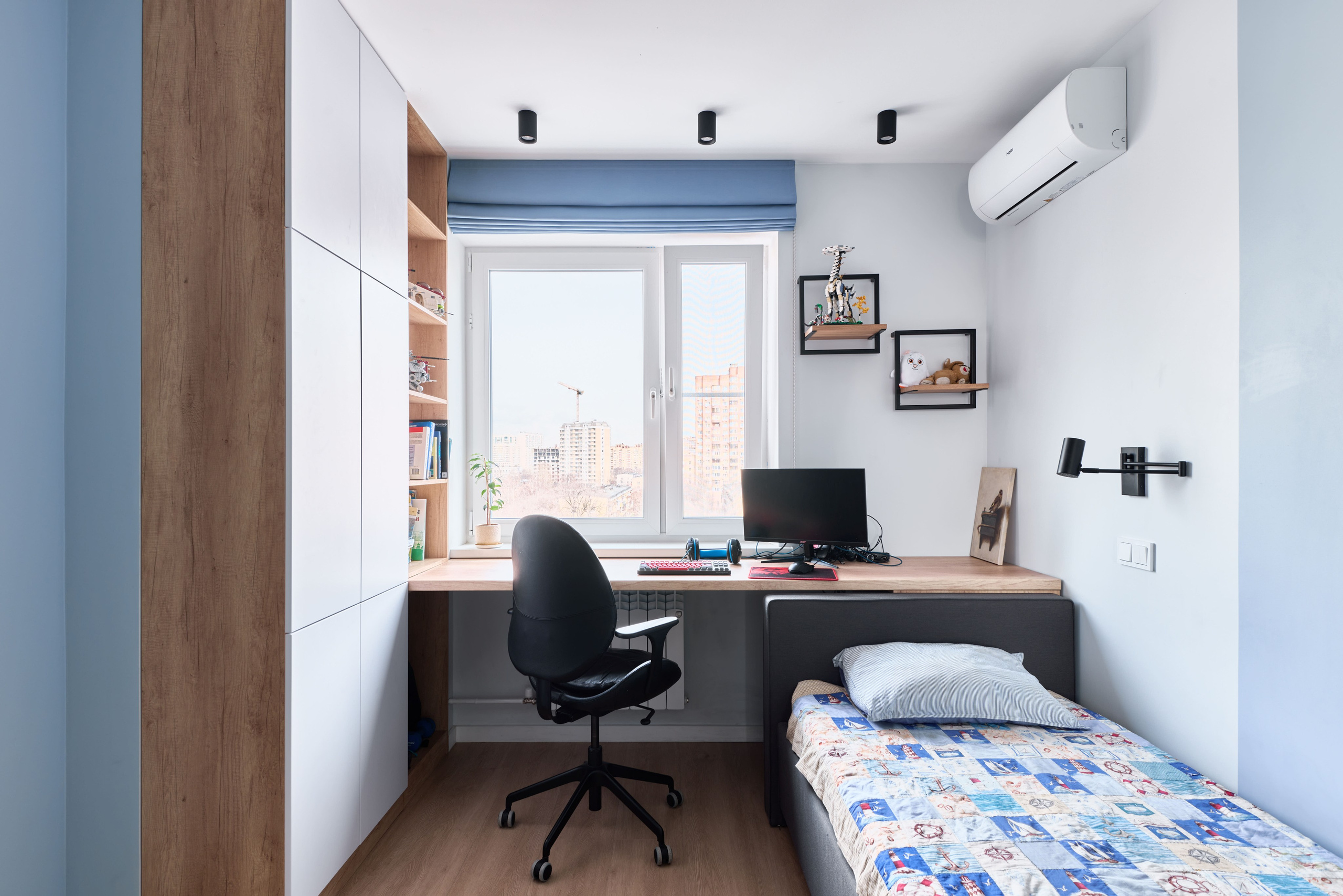 На улице Юных Ленинцев. Никита Хохловский фото и видео продакшн