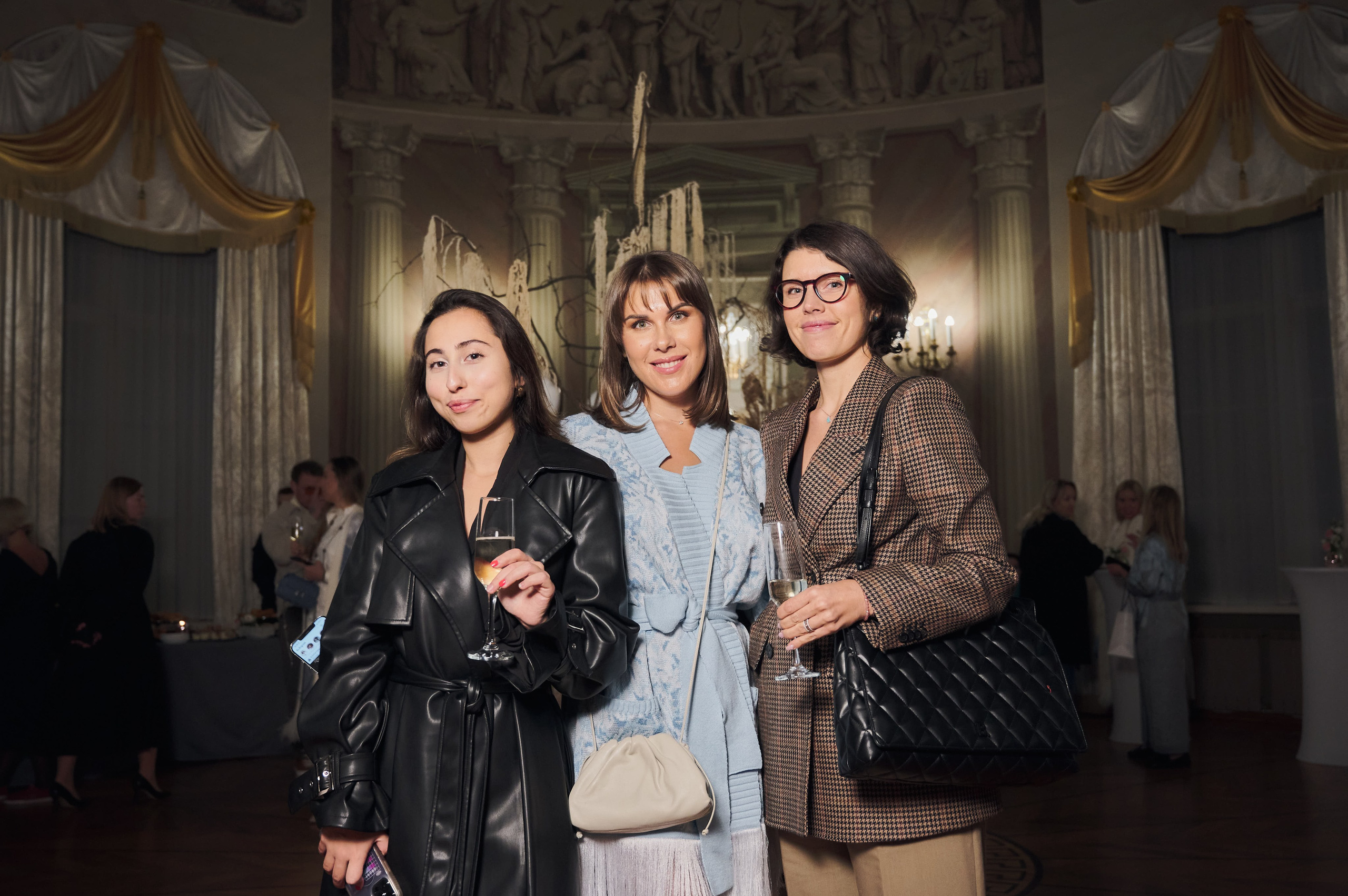 Открытие выставки 13.09.22. Никита Хохловский фото и видео продакшн