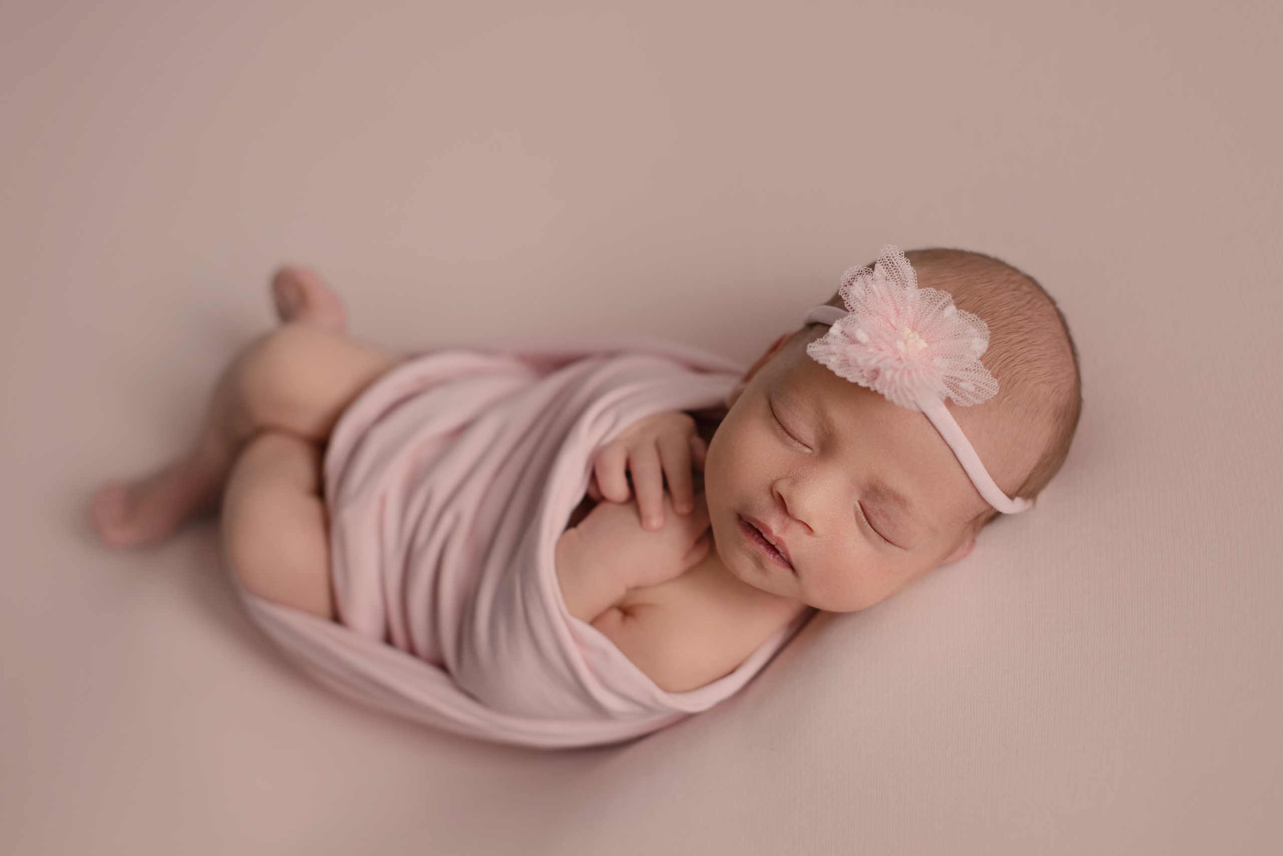 Съемка новорождённого. Фотограф новорожденных в Ростове-на-Дону