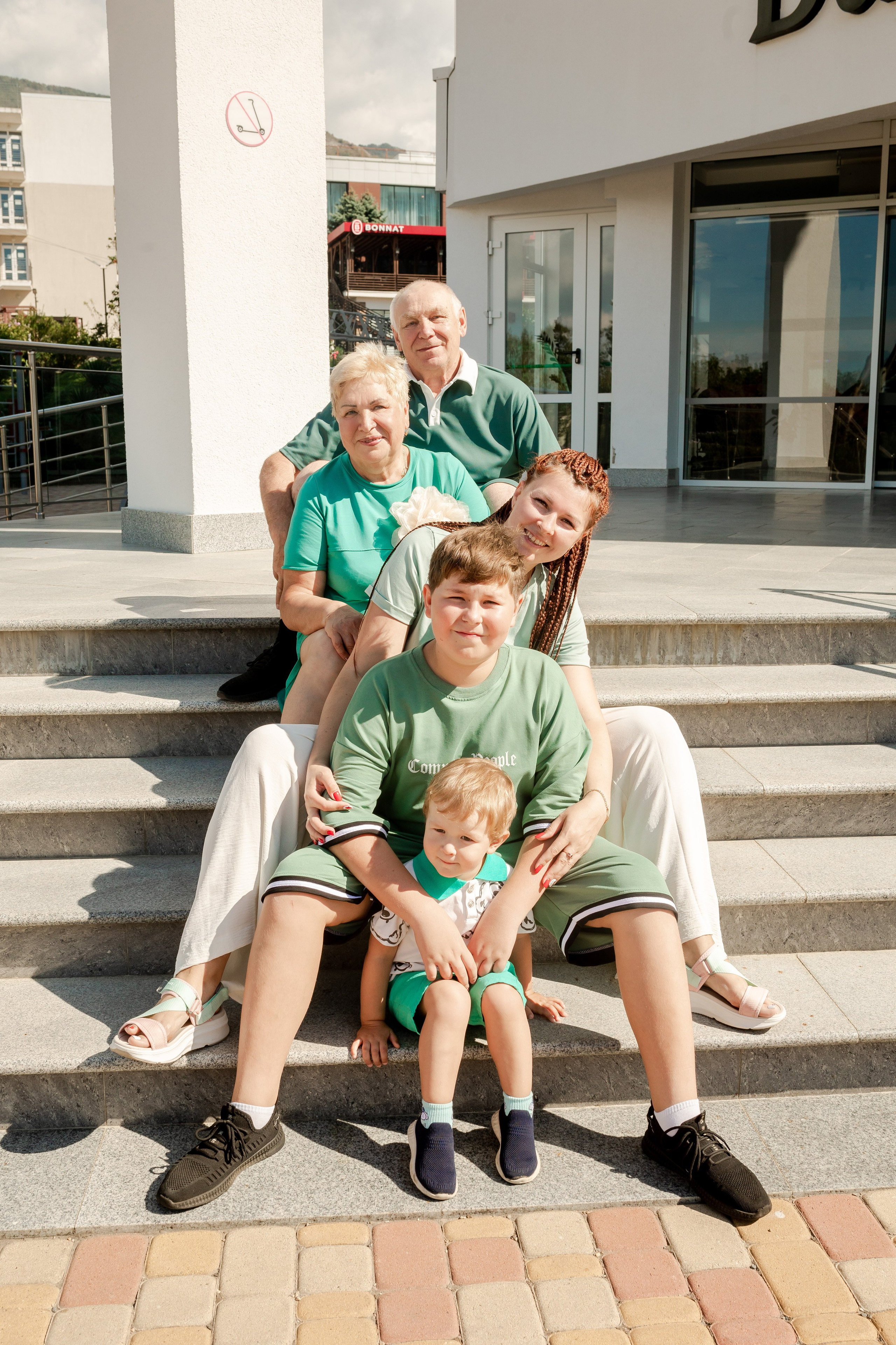 Анна с семьей. Wedding and family photographer in Gelendzhik Victoria Balashova