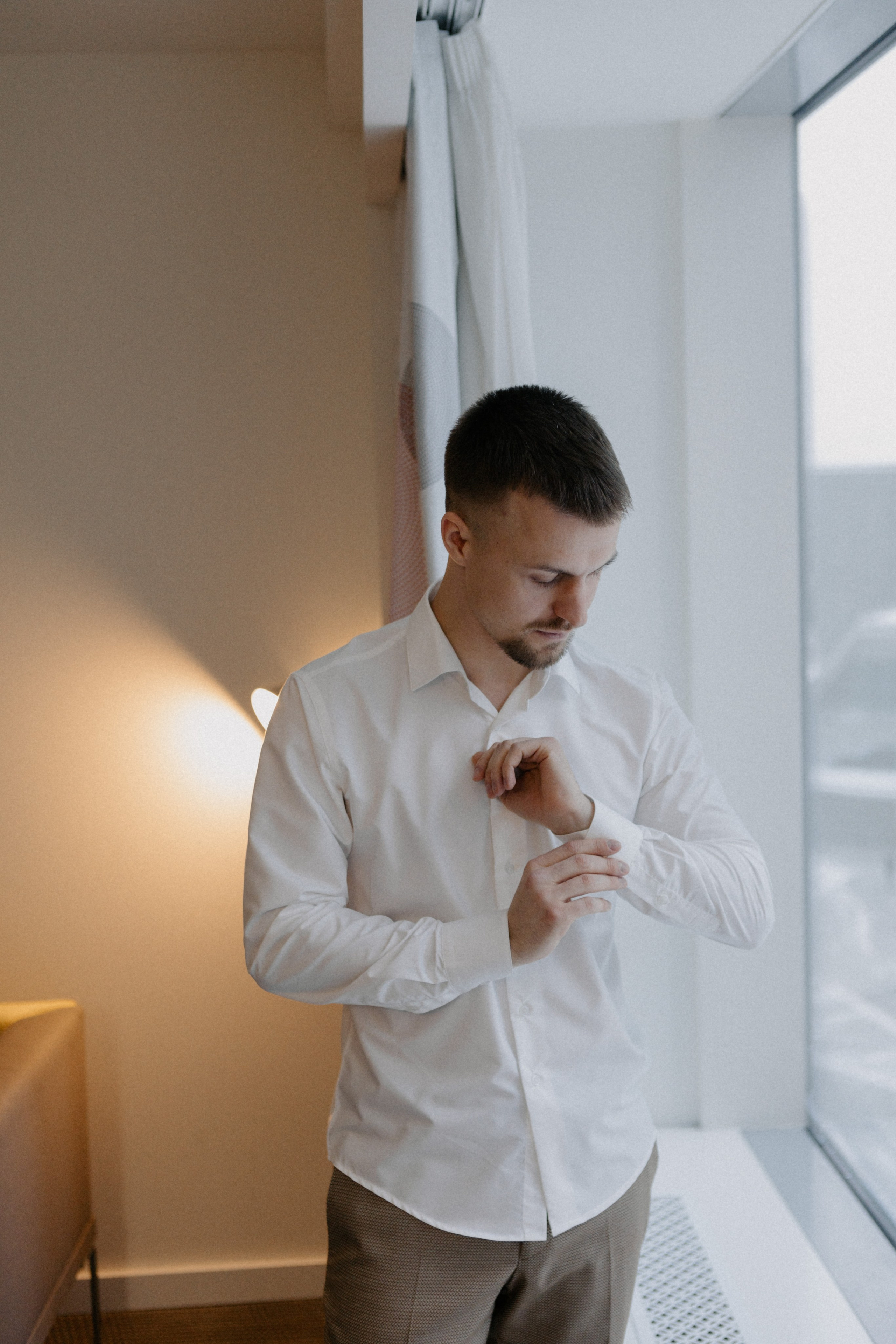 Ксюша и Илья. Утро в отеле роспись в Birds. Свадебный и портретный фотограф в Москве Анастасия Масюк