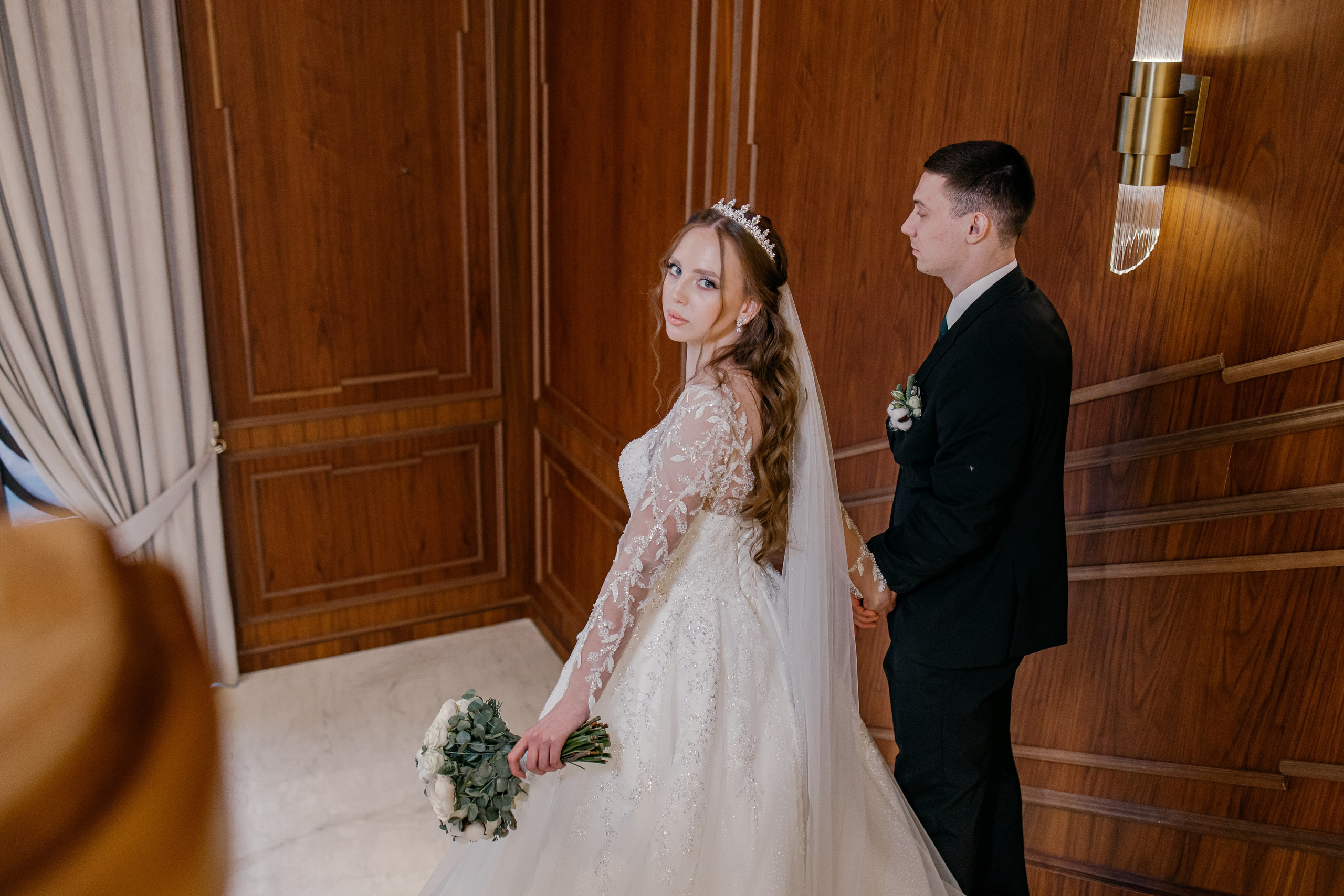 Свадебная фотосессия в Moscow Marriott Imperial Plaza. Свадебный фотограф Кирилл Шустров