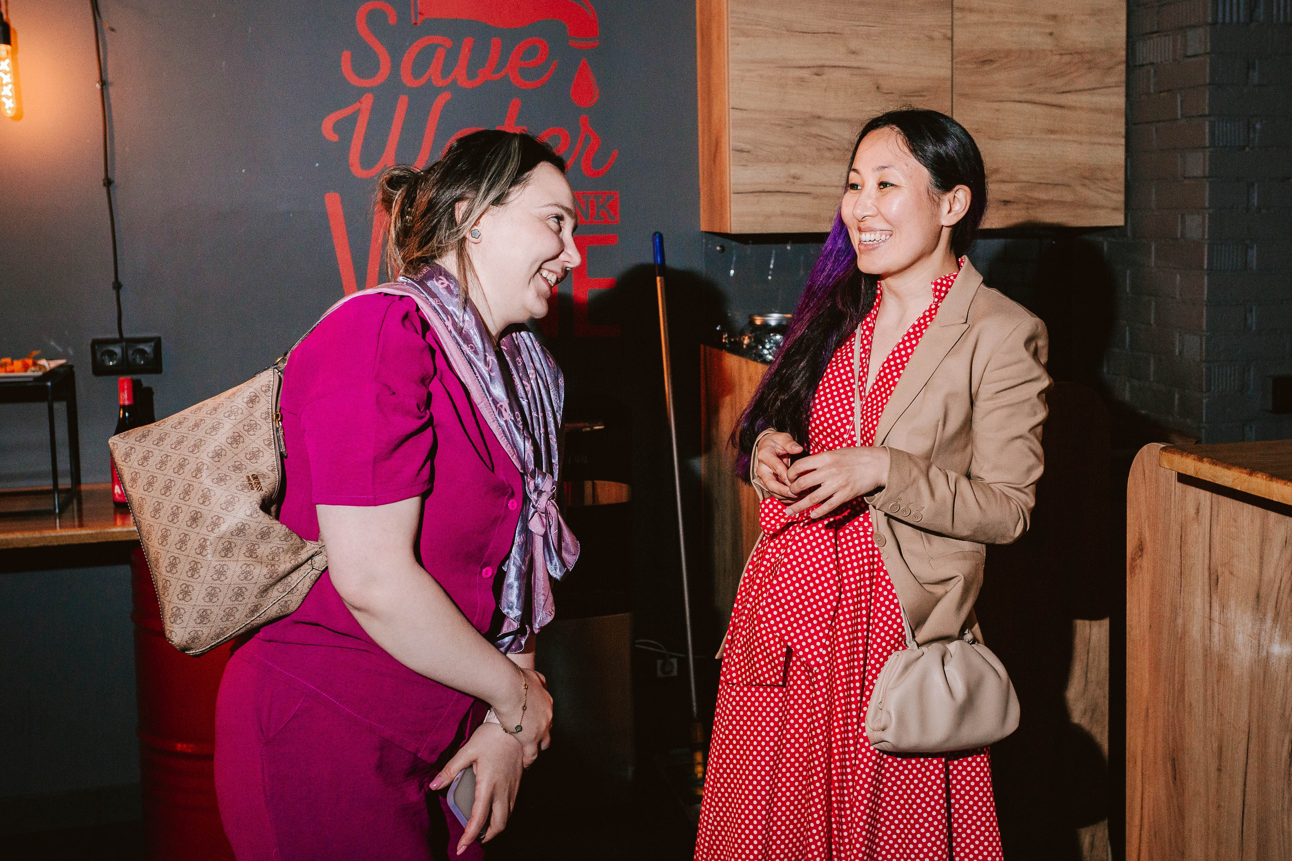 ВЕСЕЛЬЕ НА ДНЕ БОКАЛА