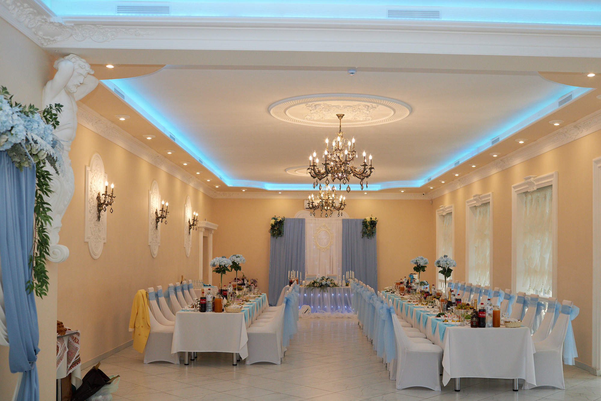 Свадебный день прогулка в сосновом лесу. Банкетный зал Акрополь. Фото видео съёмка в Белой Калитве дуэт Герман и Инна