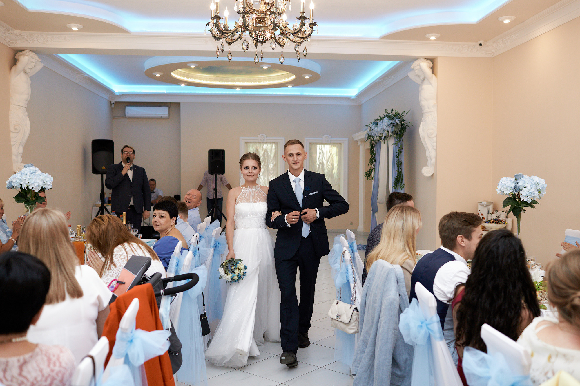 Свадебный день прогулка в сосновом лесу. Банкетный зал Акрополь. Фото видео съёмка в Белой Калитве дуэт Герман и Инна