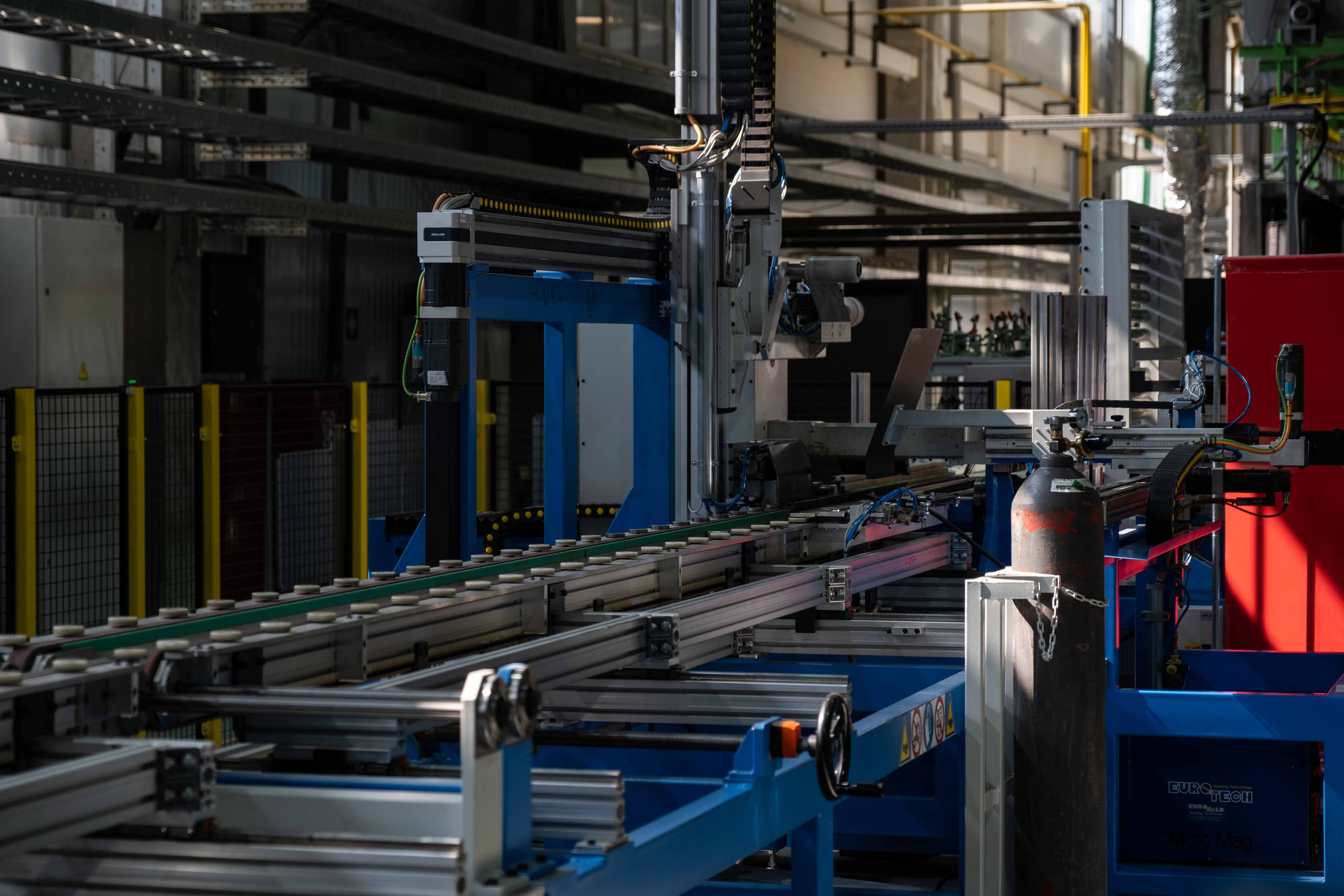 IEK — торжественное открытие производственного цеха. Фото тур