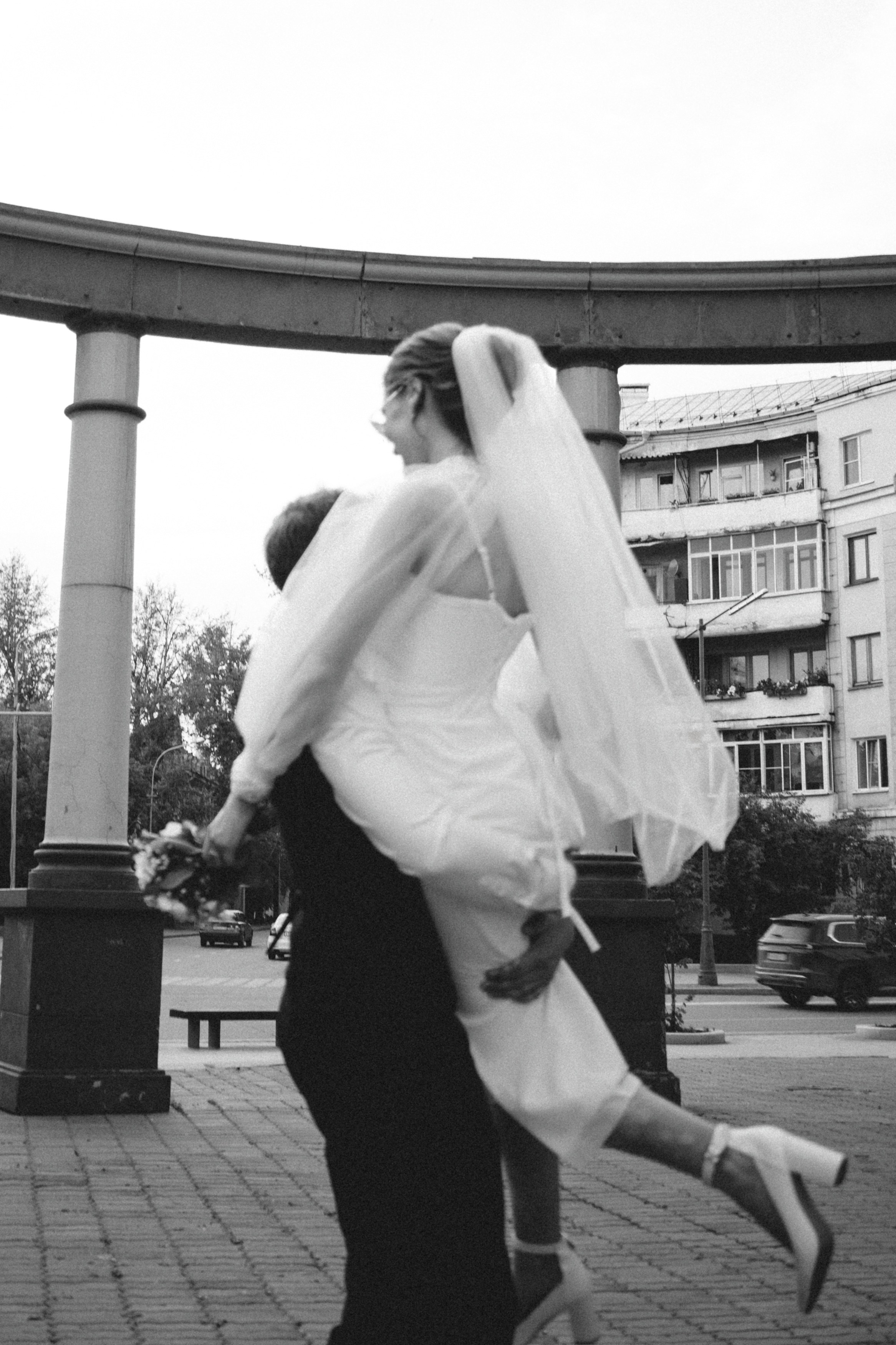 Владислав и Юлия Вечерняя прогулка по городу. Свадебный Фотограф в Иркутске Екатерина Елисеева