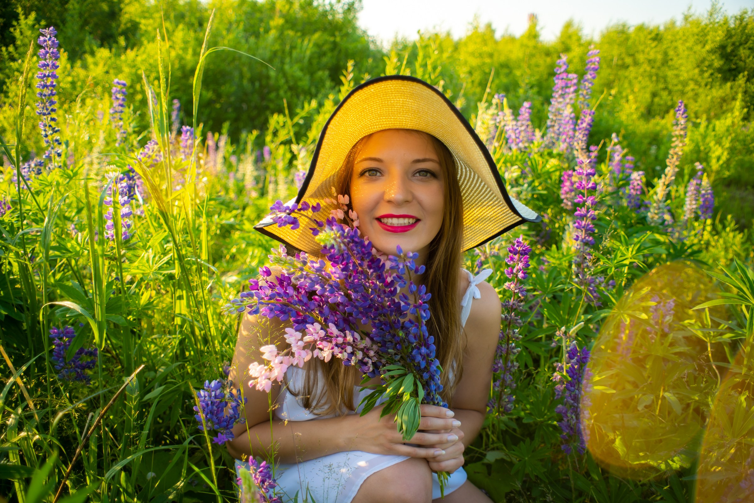 Лиза. Люпины. Портретный фотограф в Санкт-Петербурге Александр Быстрицкий