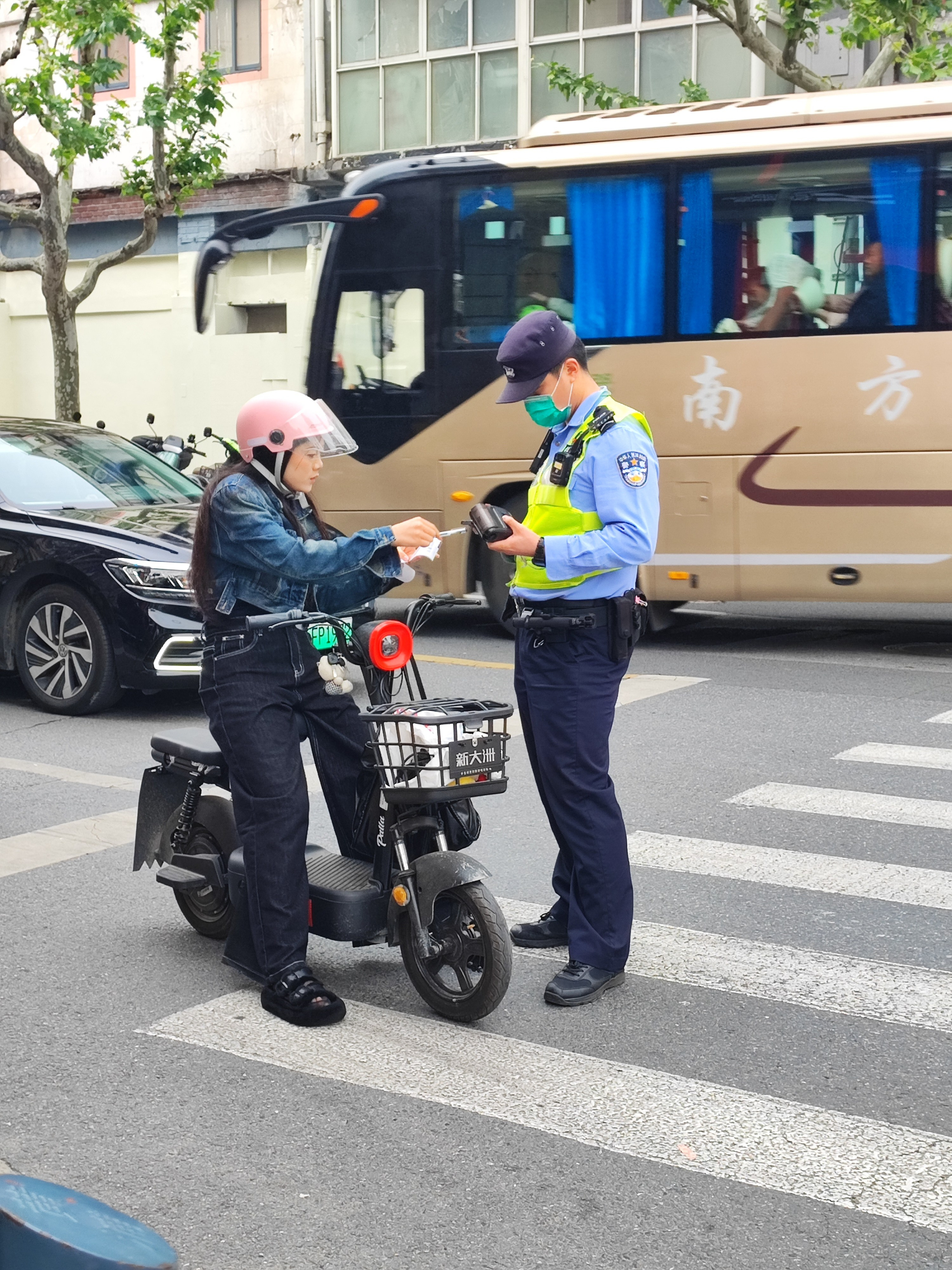 Намобилкус китайский. Репортажный фотограф Алексей Пирязев