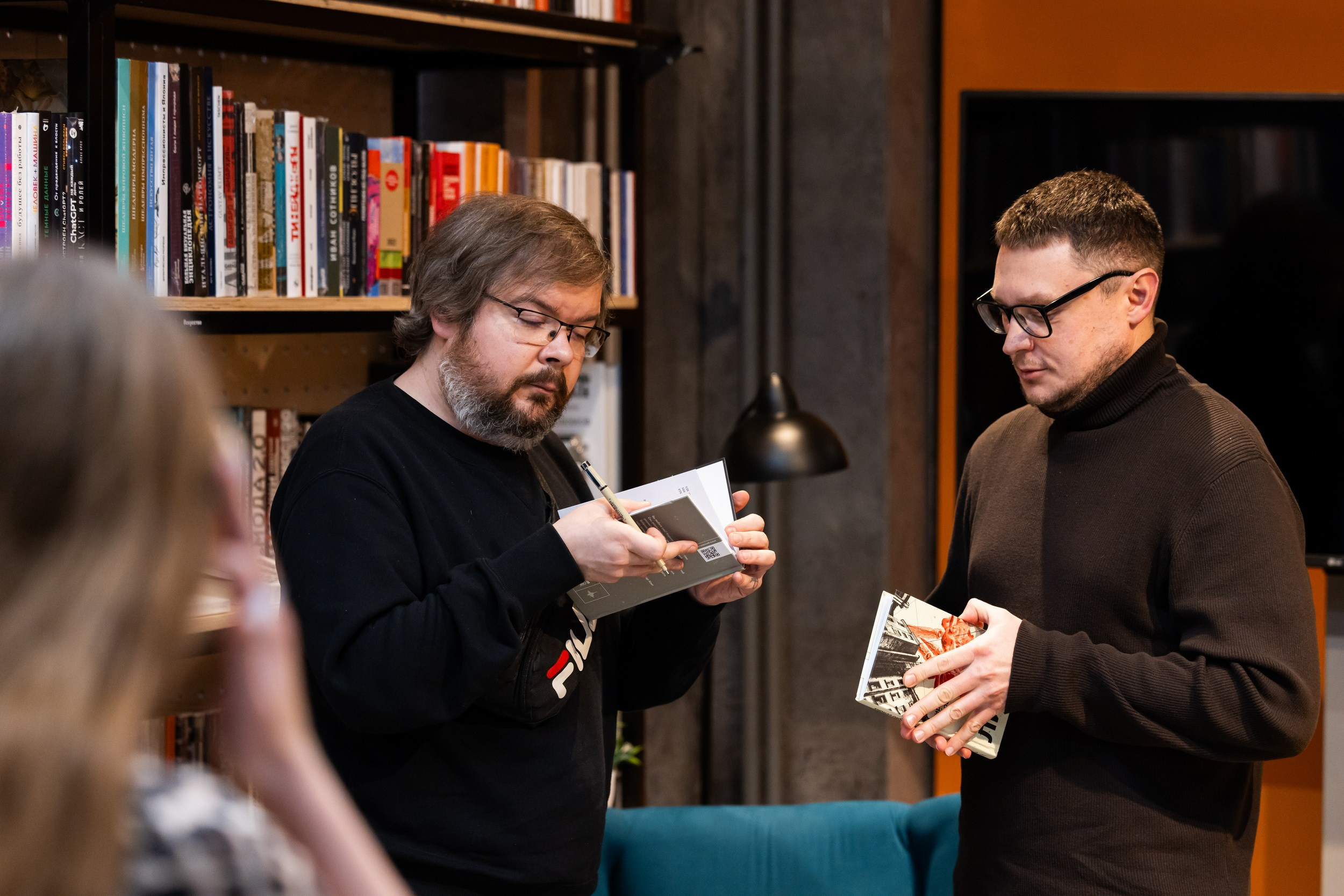 Концерт «Макулатуры» и творческая встреча с писателями в Туле (11-12 марта 2026). Репортажный фотограф Алексей Пирязев