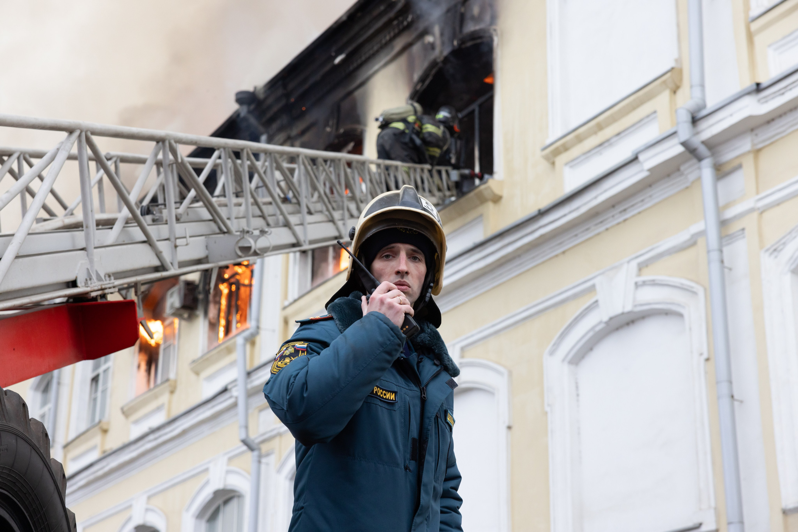 Пожар на ул. Советская 15 (13 января 2025). Репортажный фотограф Алексей Пирязев