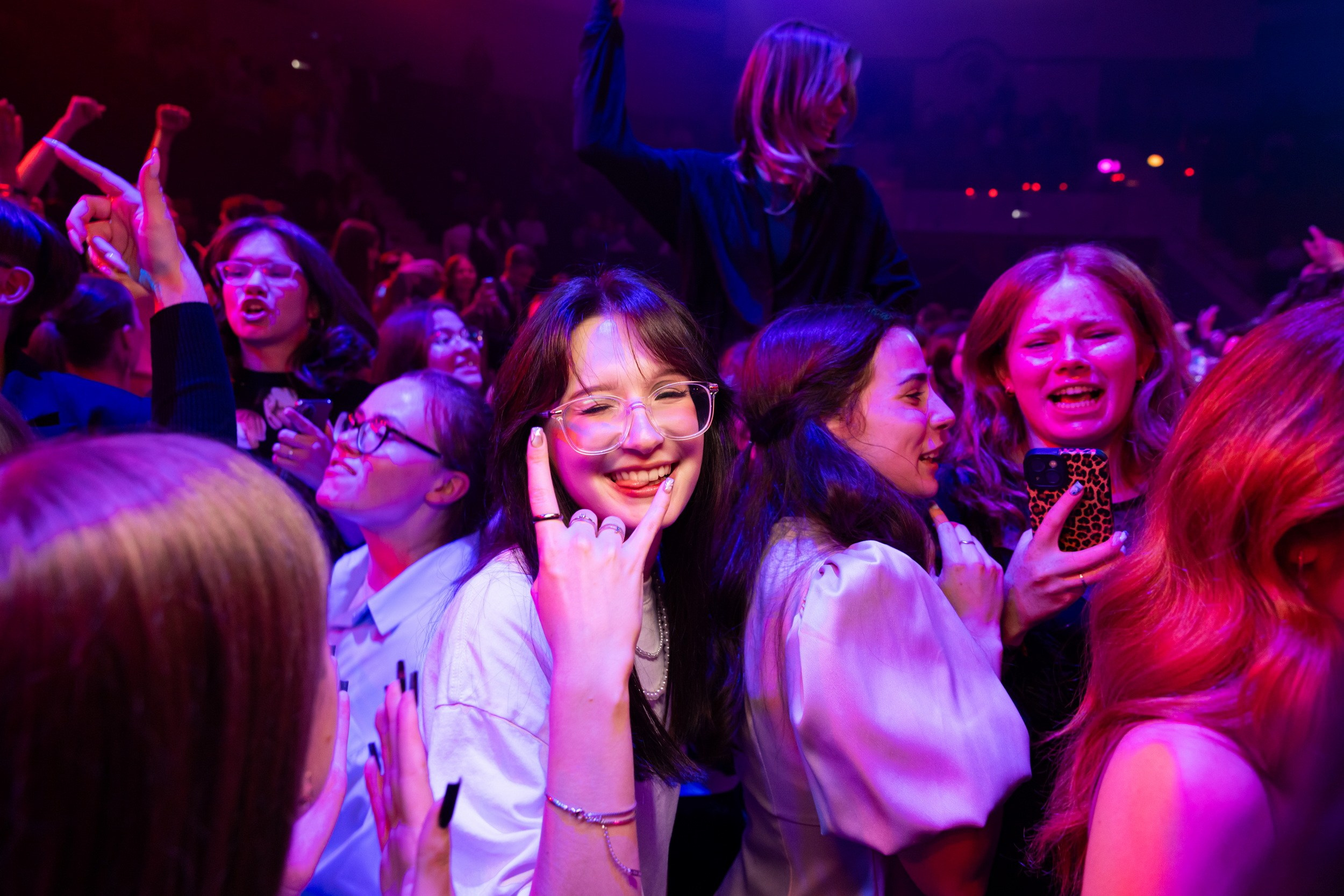 Городской бал выпускников (24 июня 2025). Репортажный фотограф Алексей Пирязев