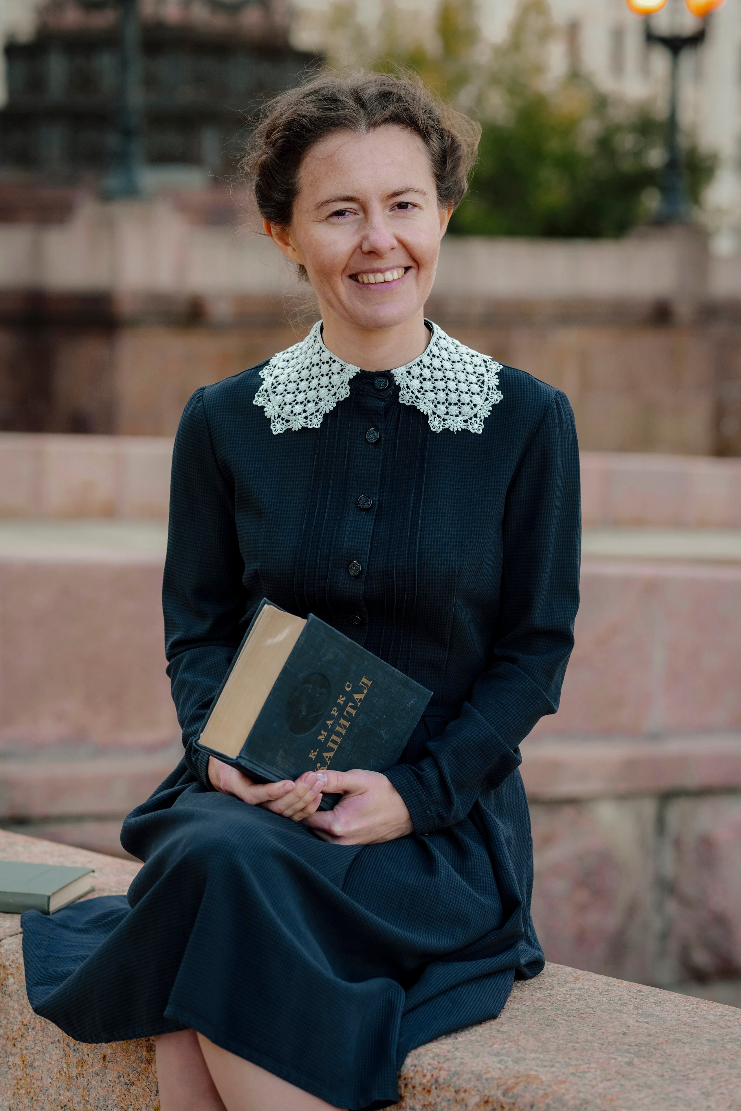 Ретро прогулка на Воробьевых горах. Фотограф Москва: тематическая фотосессия с подбором образа