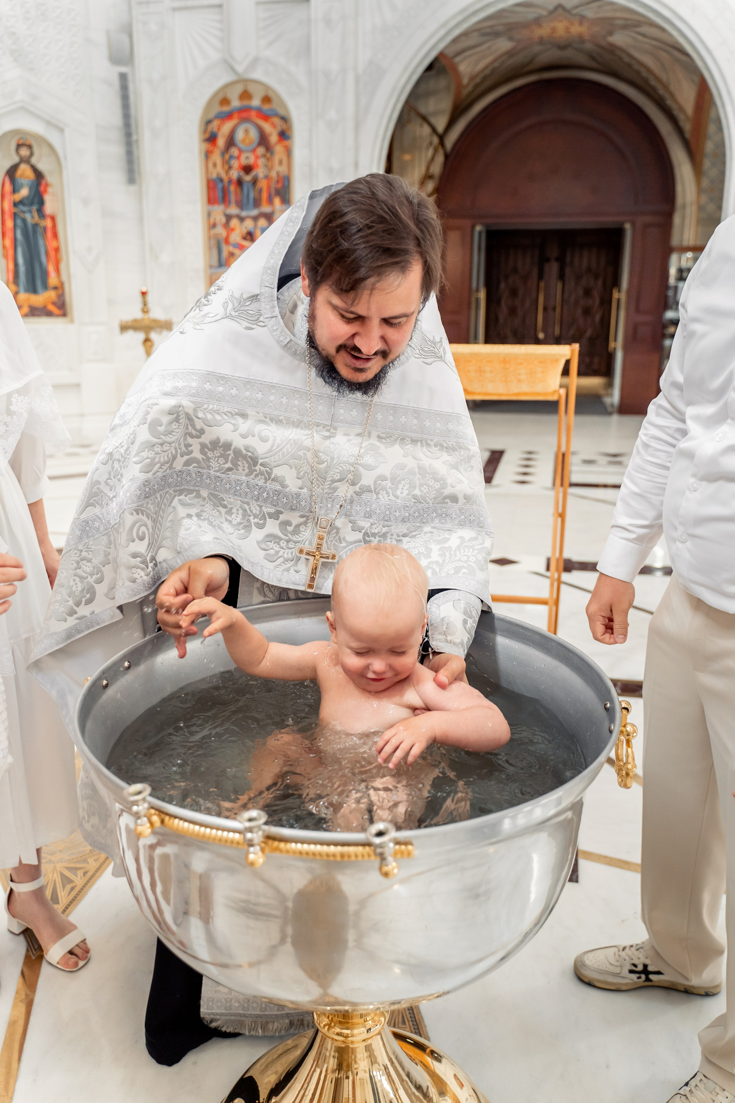 Фотограф на крещение Москва. Храм Владимира Равноапостольного Спартак. Фотограф \ Видеограф на Крещение, Венчание Москва| Семейные съемки