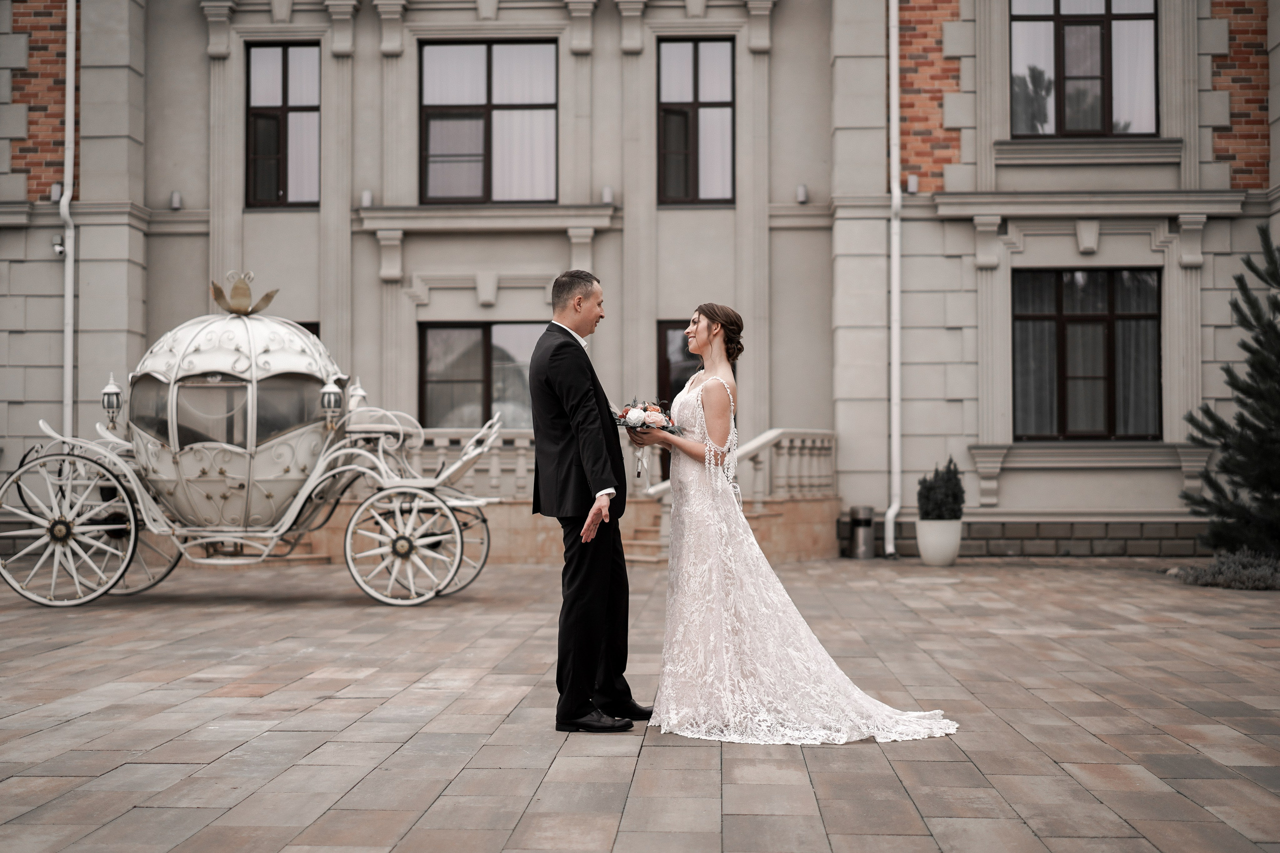 Свадебная фотосессия в Графском парке. Ростов-на-Дону. Свадебный фотограф в Ростове-на-Дону. Таинство Крещения и Венчания, семейные фотосессии. Алёна Чёботова