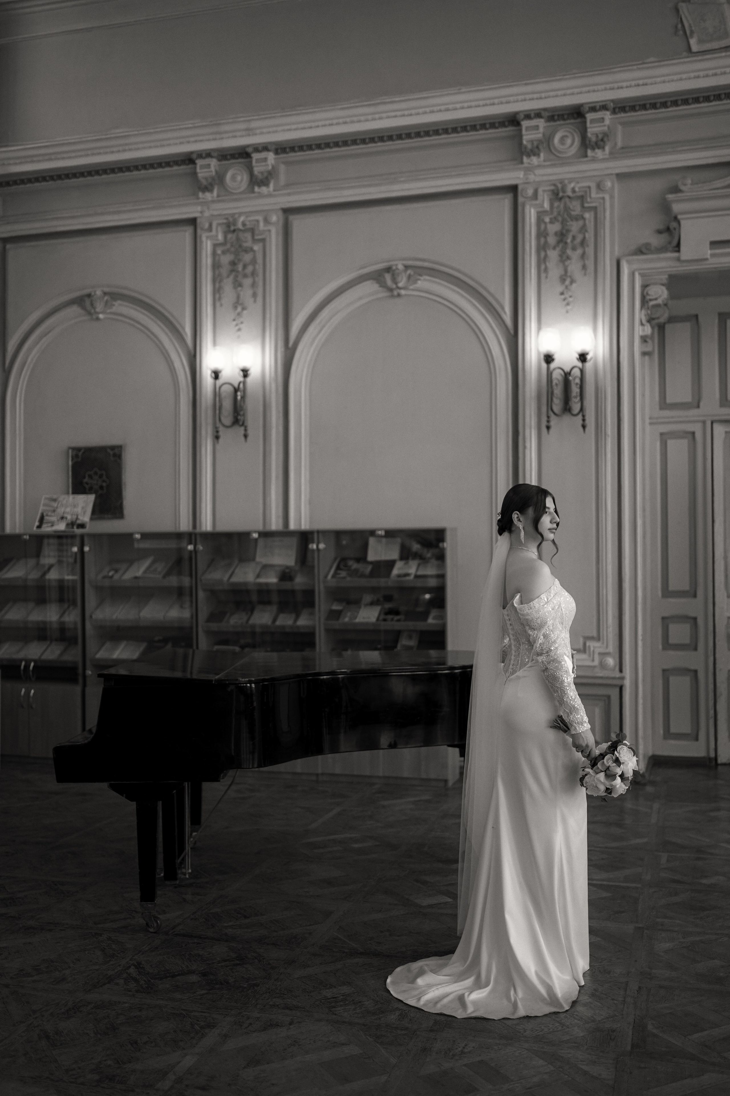 Свадебная фотосессия в библиотеке имени Пушкина. Фотограф Новочеркасск. Свадебный фотограф в Ростове-на-Дону. Таинство Крещения и Венчания, семейные фотосессии. Алёна Чёботова