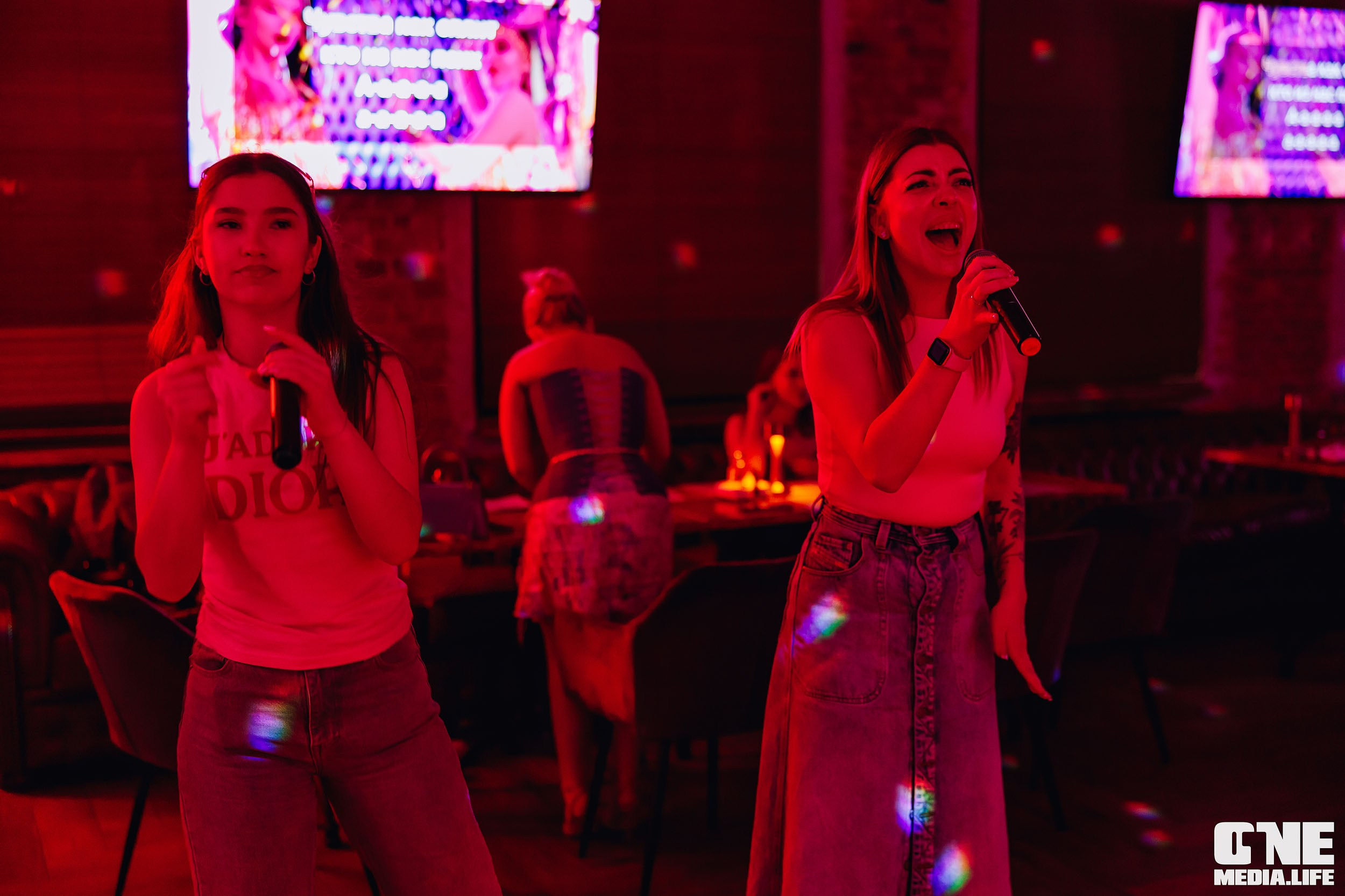 Фоторепортаж из караоке-клуба Белгравия. One Media Life: фоторепортажи, фотоотчеты с мероприятий и заведений