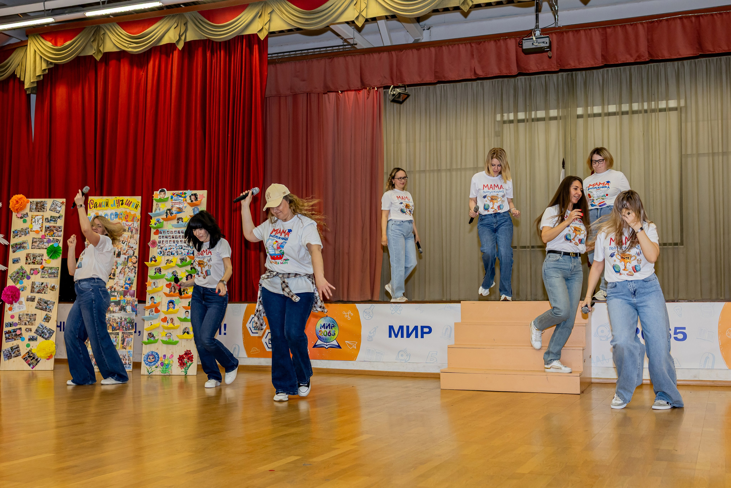 Выпускной праздник в начальной школе. Фотограф и видеограф Москва. Свадебный фотограф, видеограф. Выпускные альбомы. Оживающие альбомы