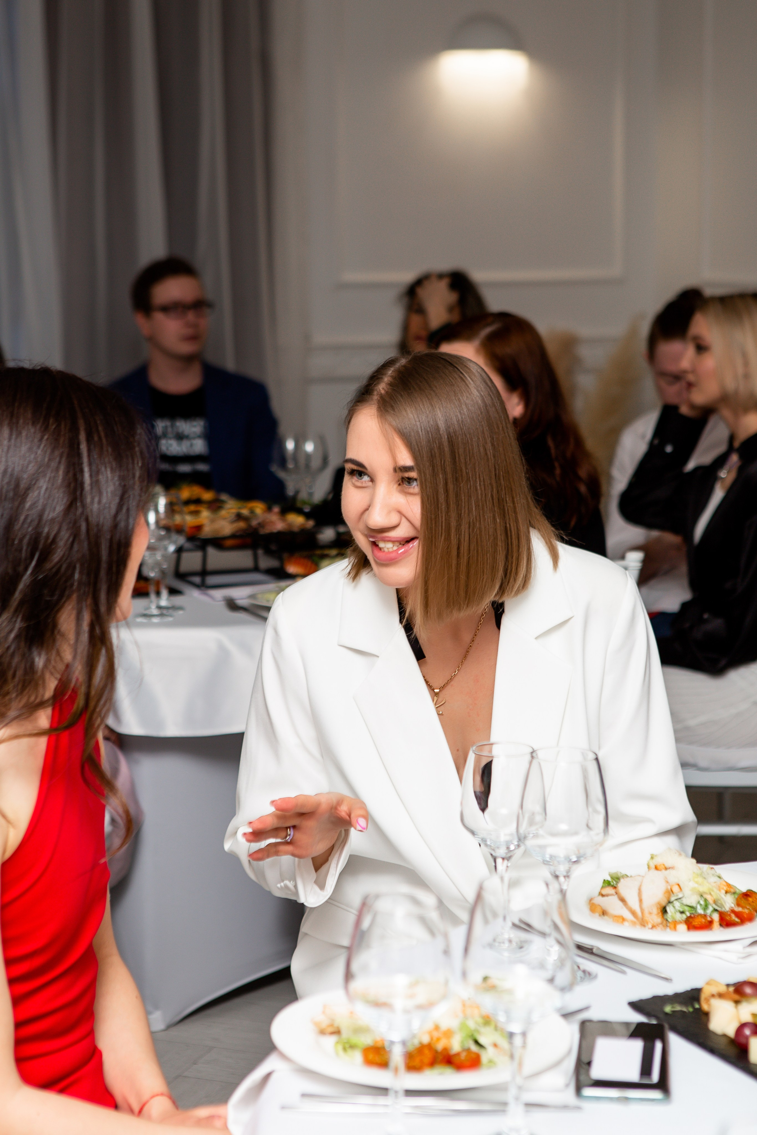 Юбилей стоматологии. Контент фотограф, съемка для маркетплейсов, фуд съемка и репортажи в Новосибирске Ралия Галеева