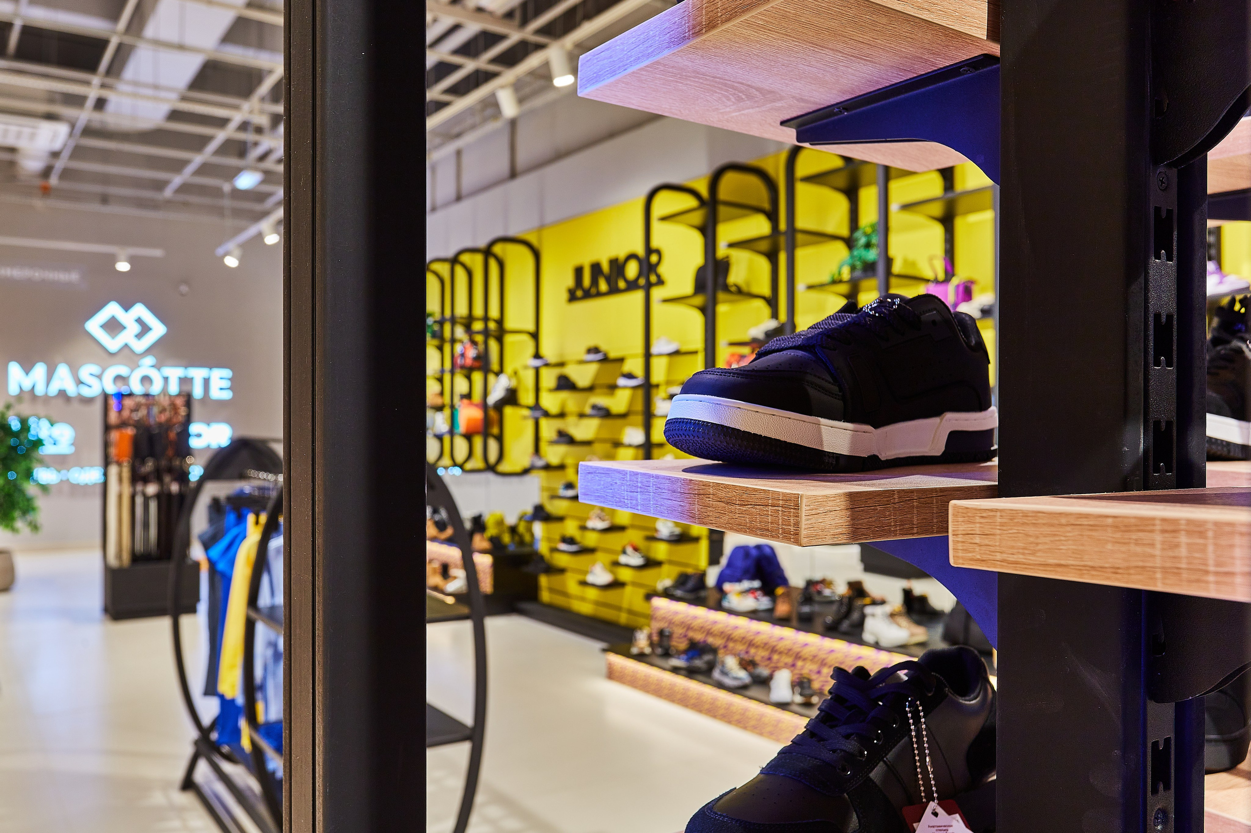 Съемка торгового магазина. Фотограф Руслан Потапов в Краснодаре