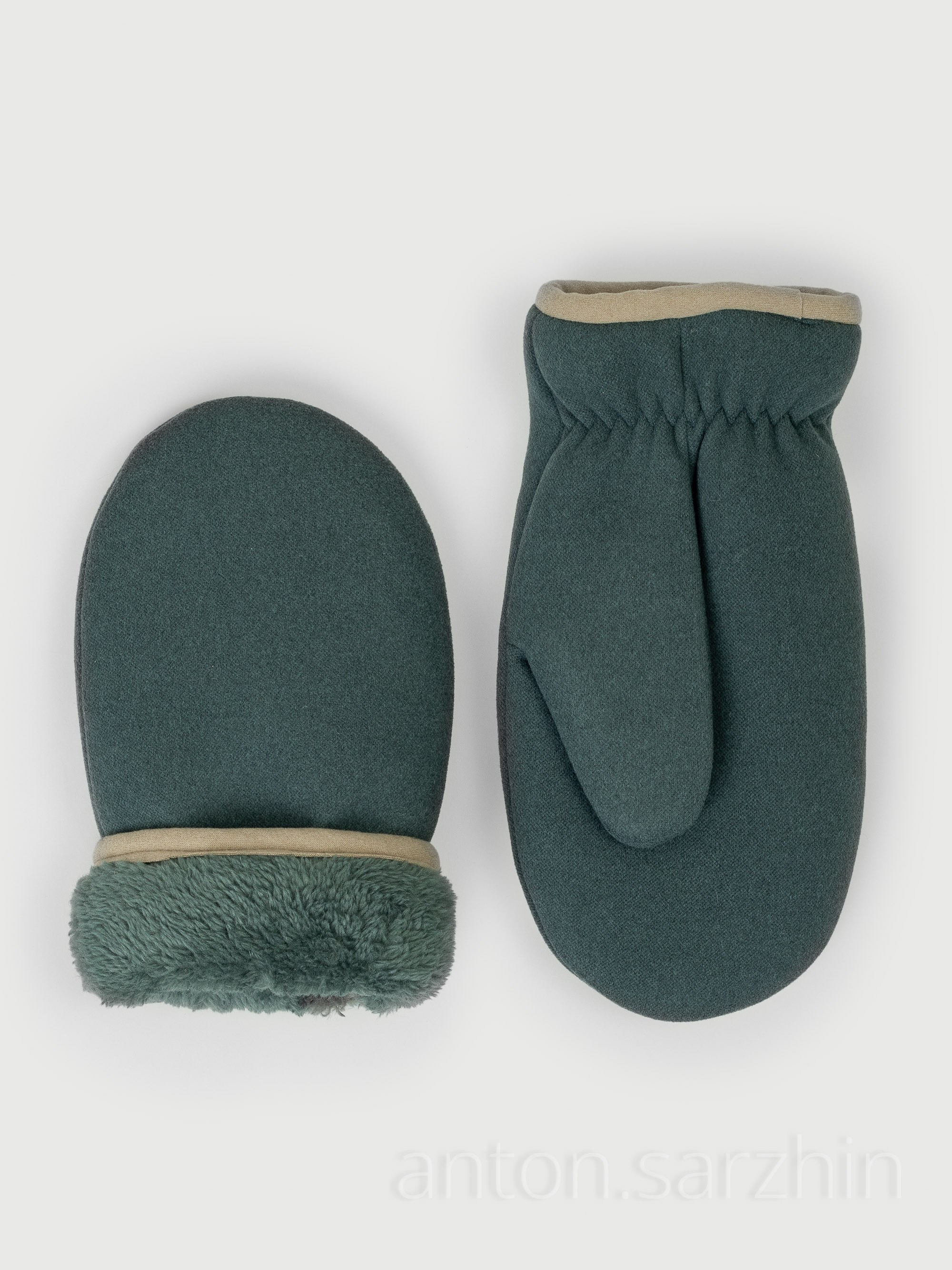 Предметная съемка женских руковиц