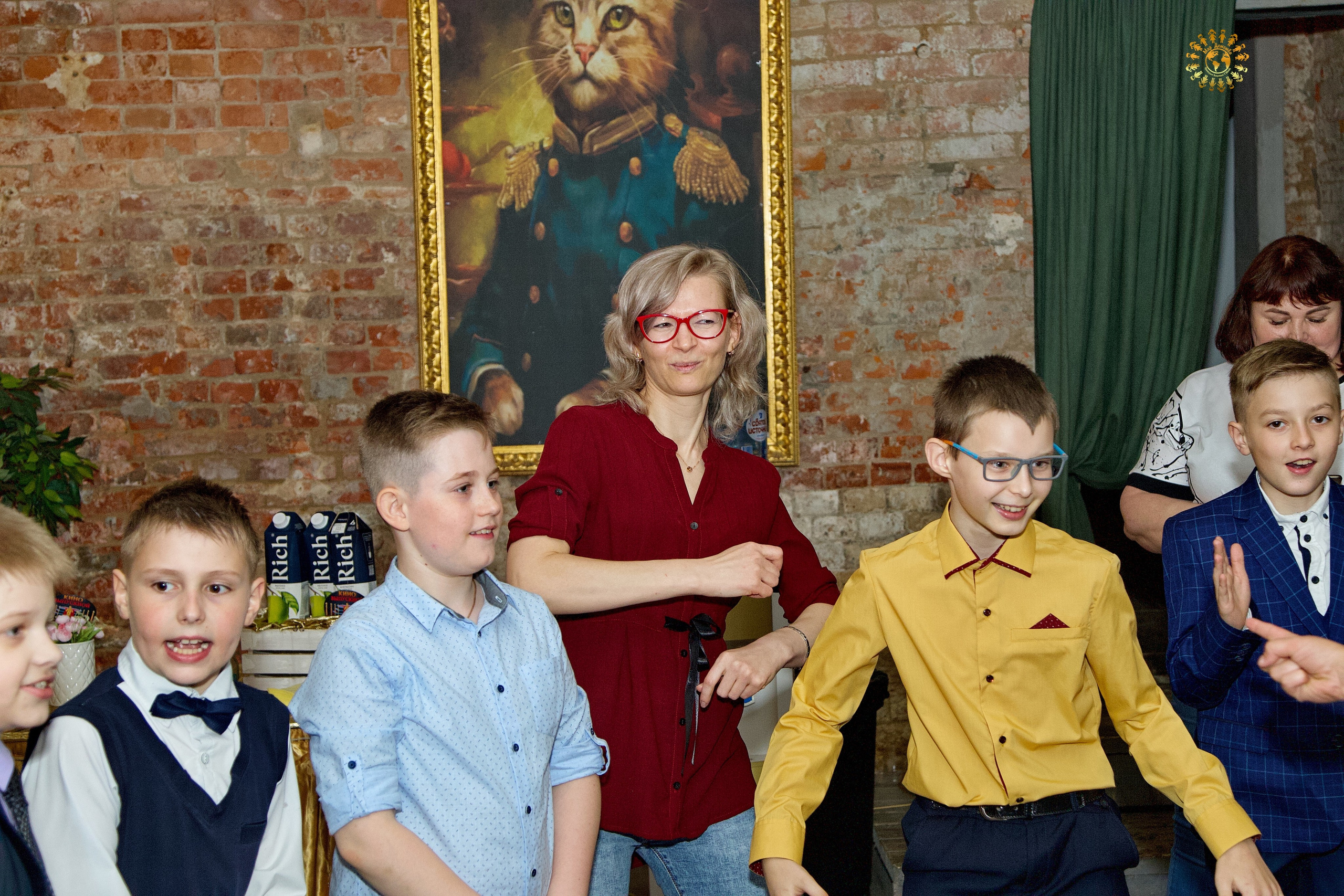 Выпускной 2023 (4-й класс, ММШ). Клуб Royal. Москва. Репортажная съемка в Москве и области. Анималистика